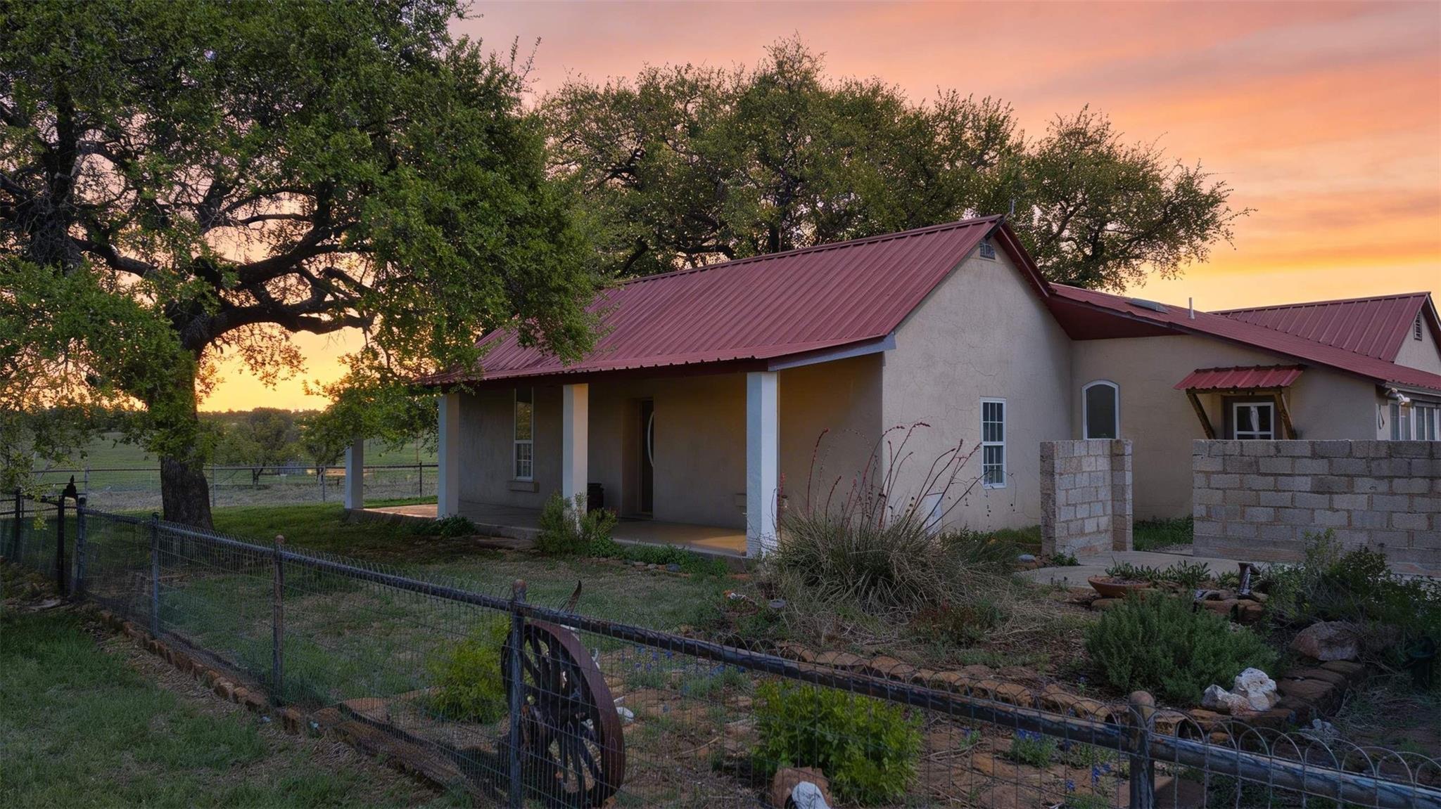 247 Cow Trail Rd, Mason, TX 76856