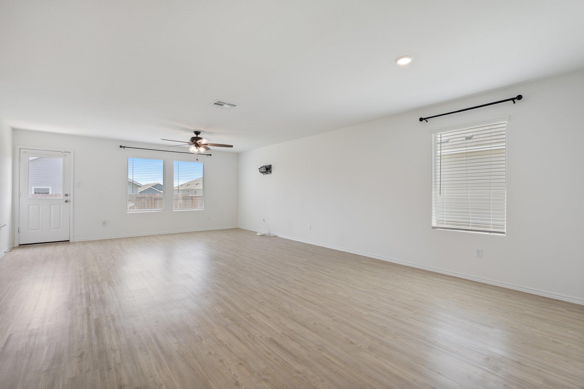412 Heritage Groves Dr Rd, Bertram, TX 78605