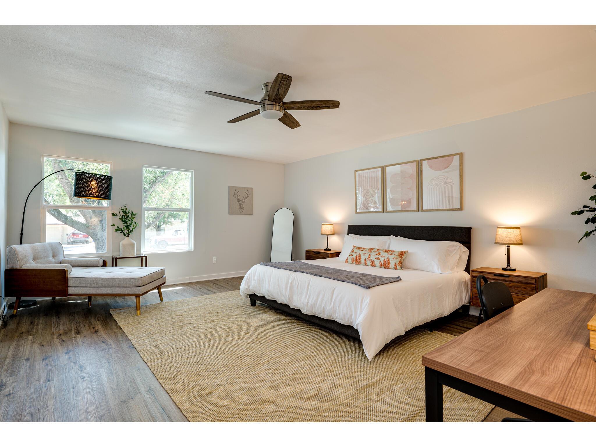 2202 Donna Dr, Taylor, TX 76574