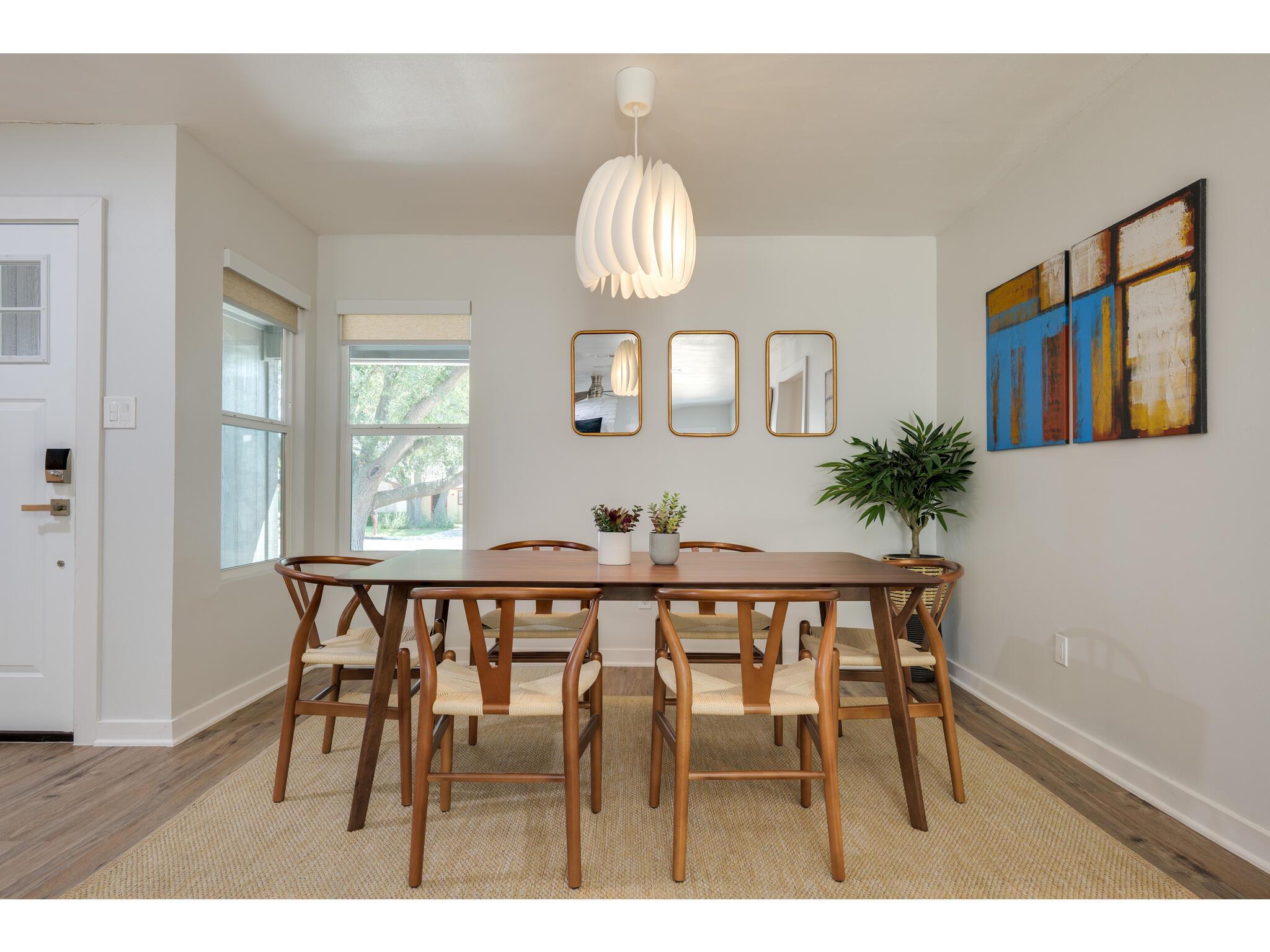 2202 Donna Dr, Taylor, TX 76574