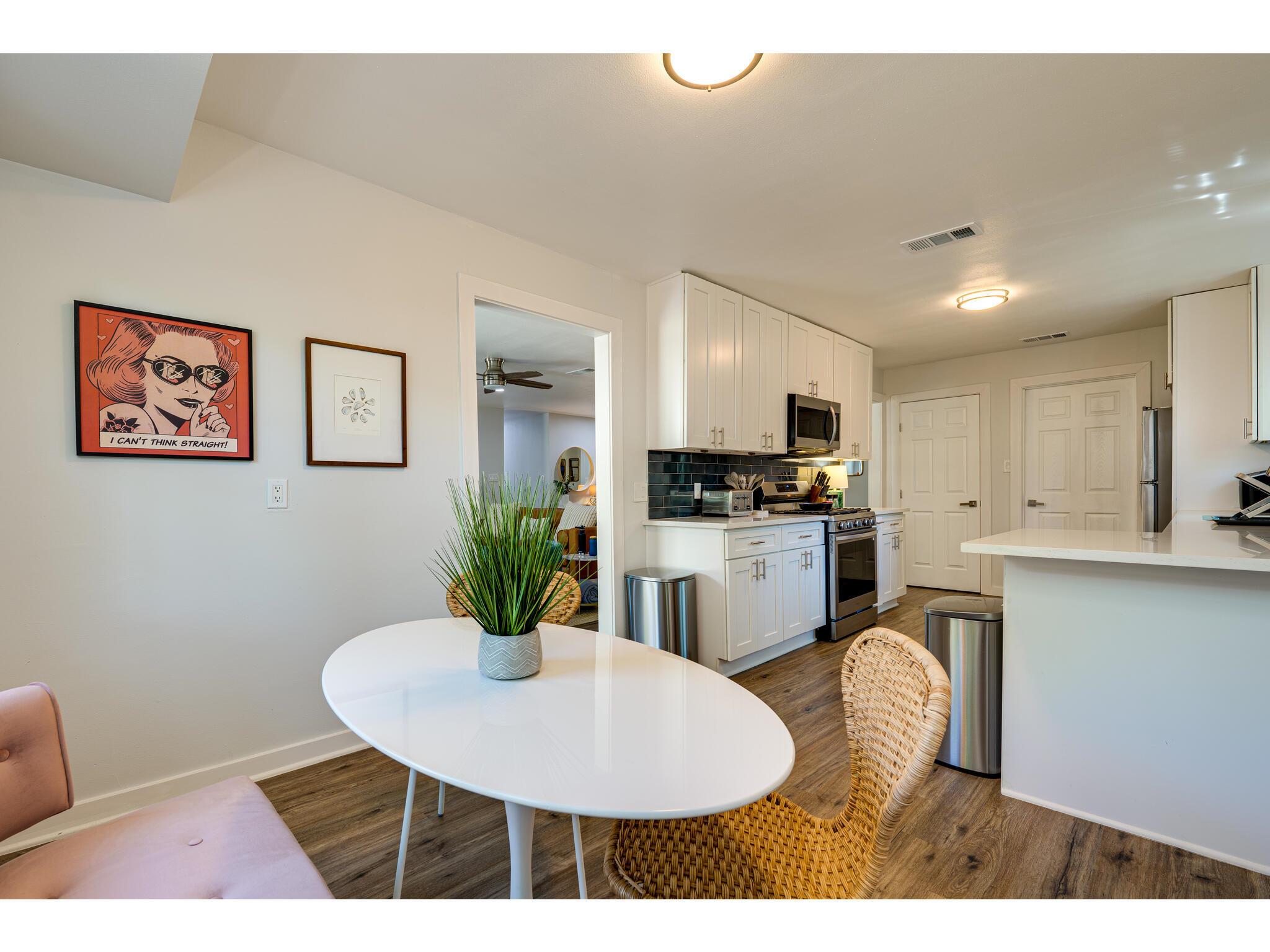 2202 Donna Dr, Taylor, TX 76574