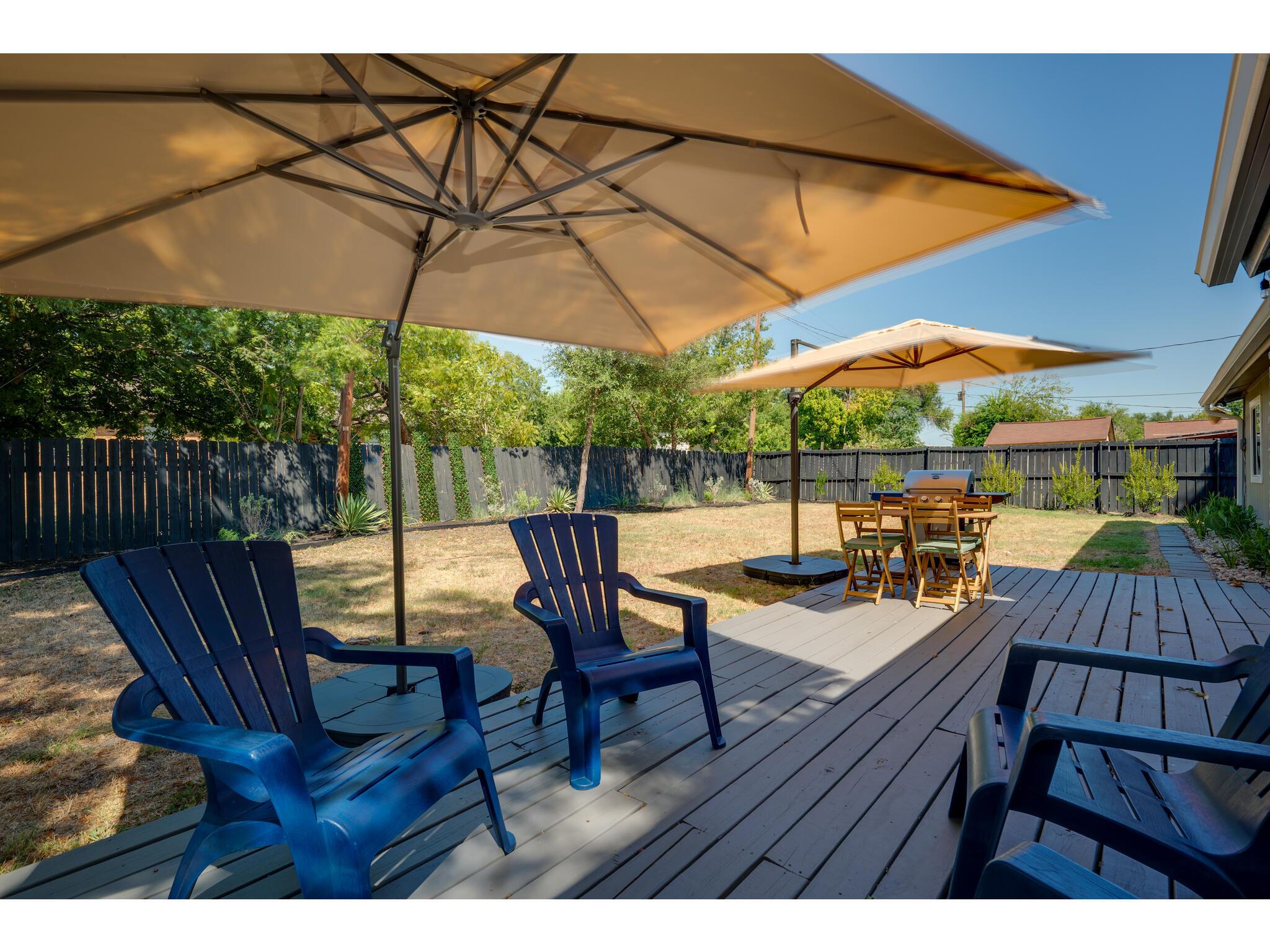 2202 Donna Dr, Taylor, TX 76574