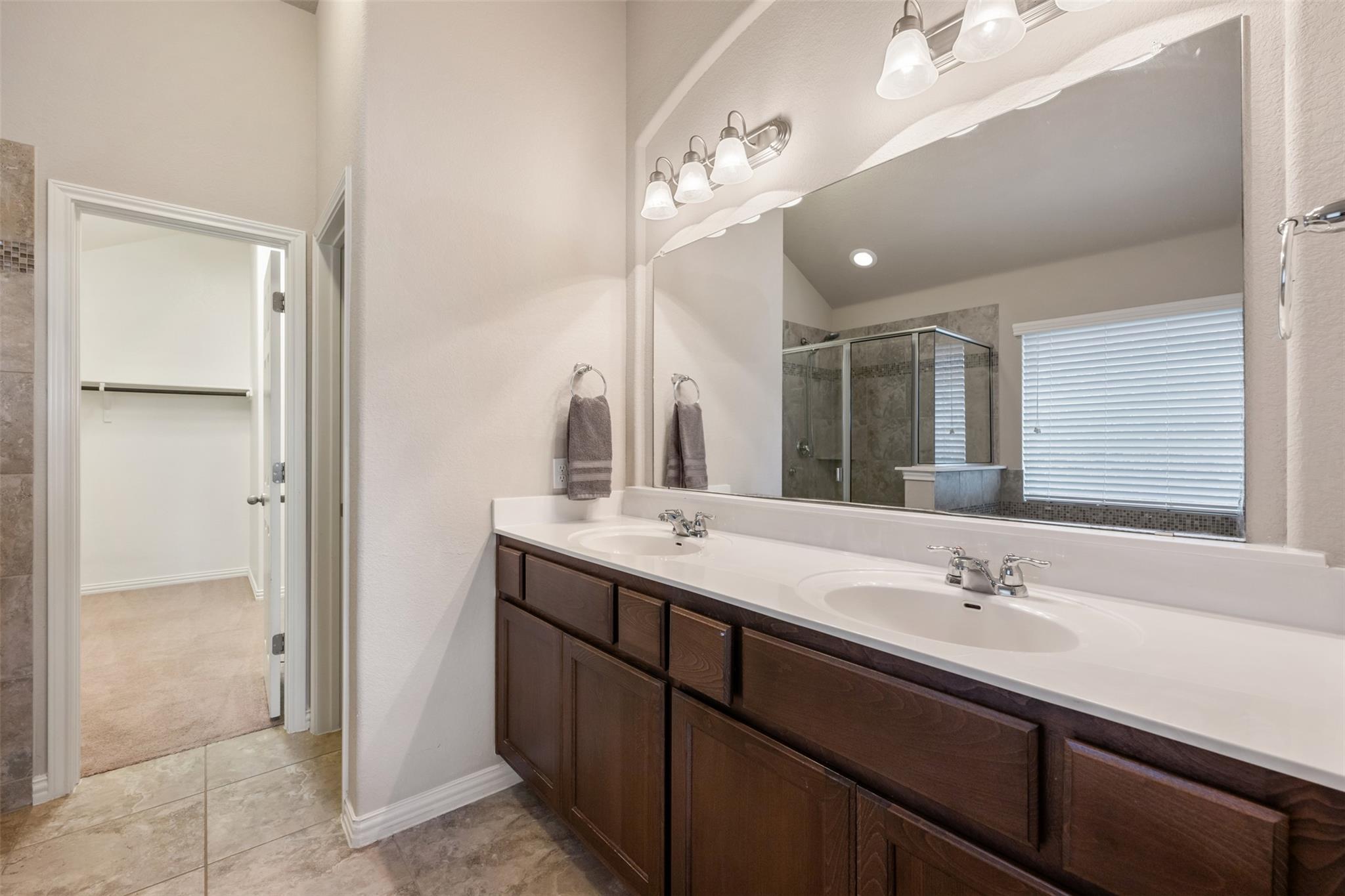 8113 Cannon Ct, Lago Vista, TX 78645