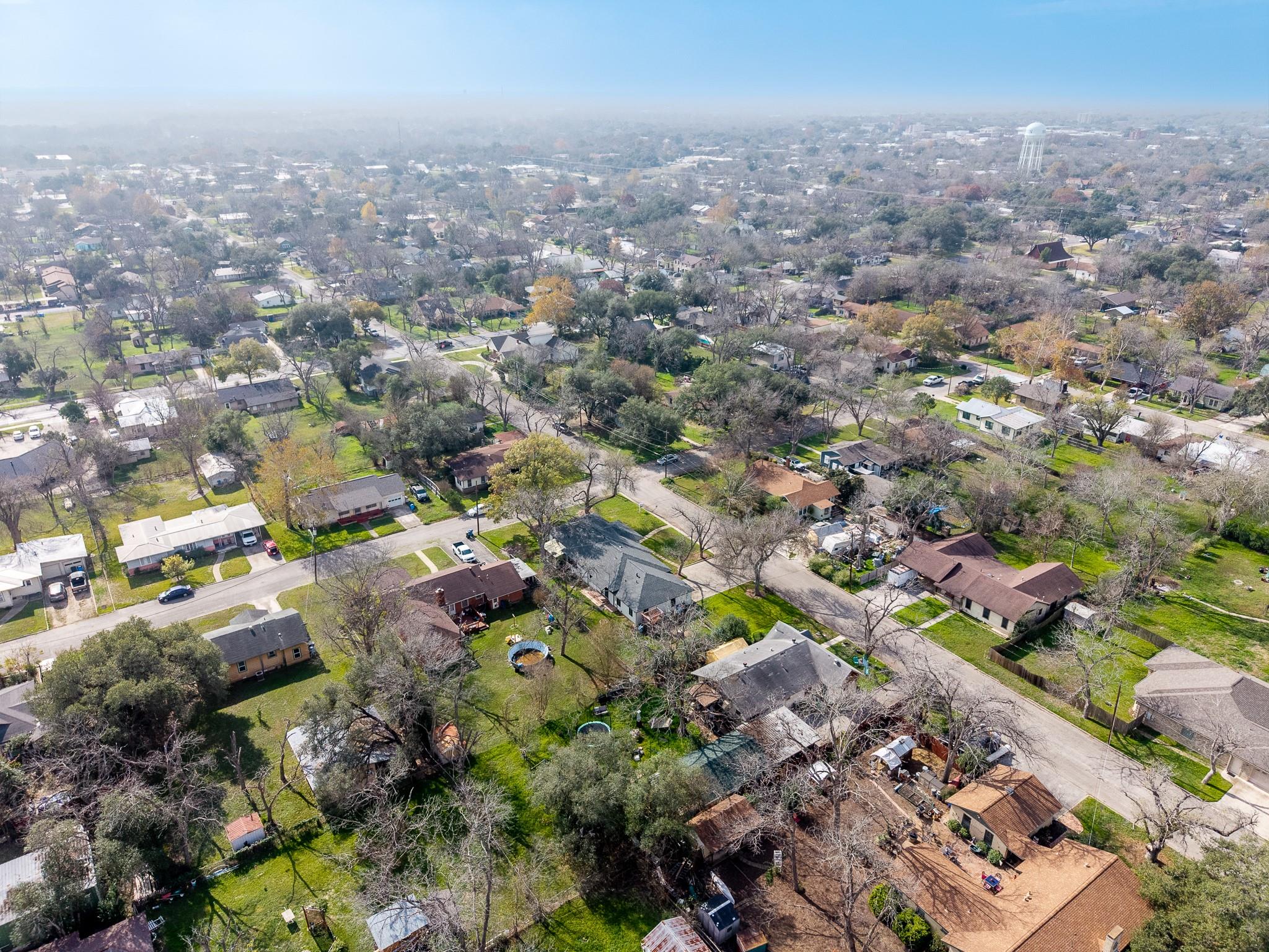 803 Peach St, Seguin, TX 78155