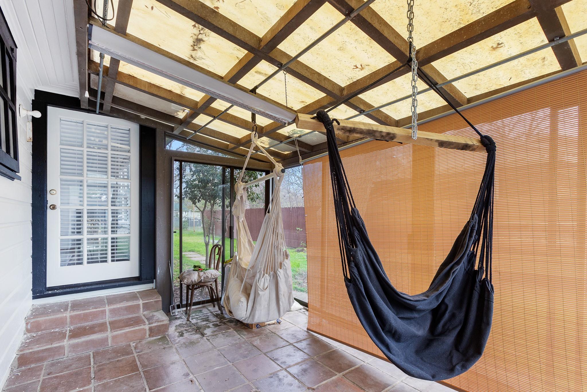 803 Peach St, Seguin, TX 78155