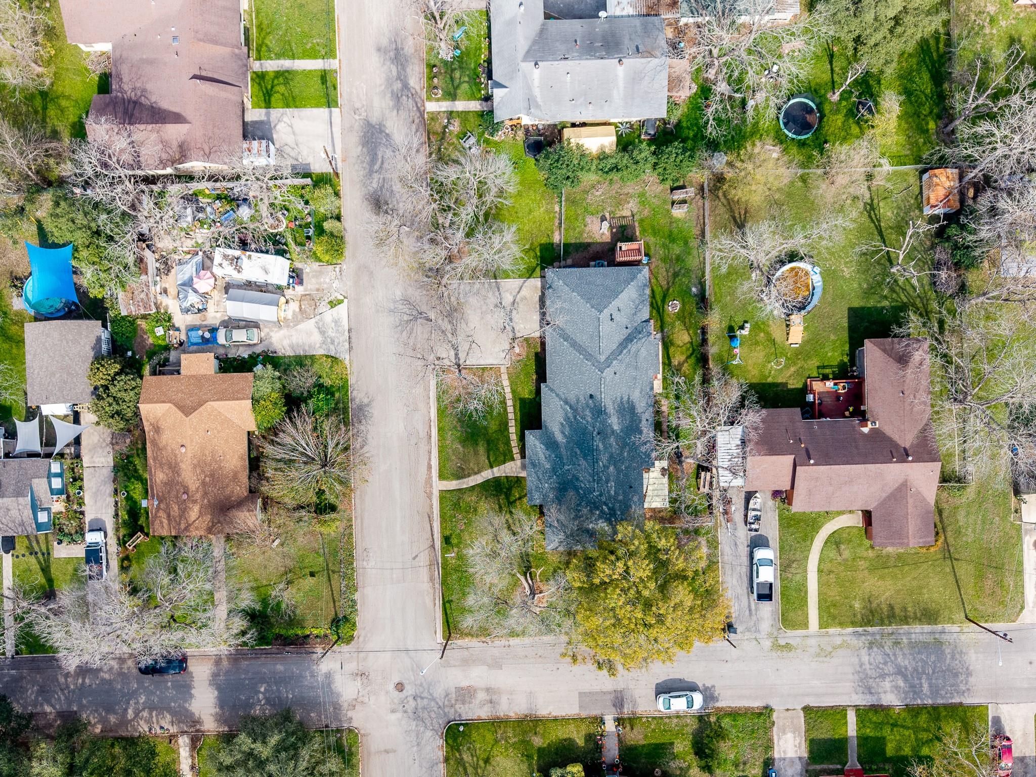 803 Peach St, Seguin, TX 78155