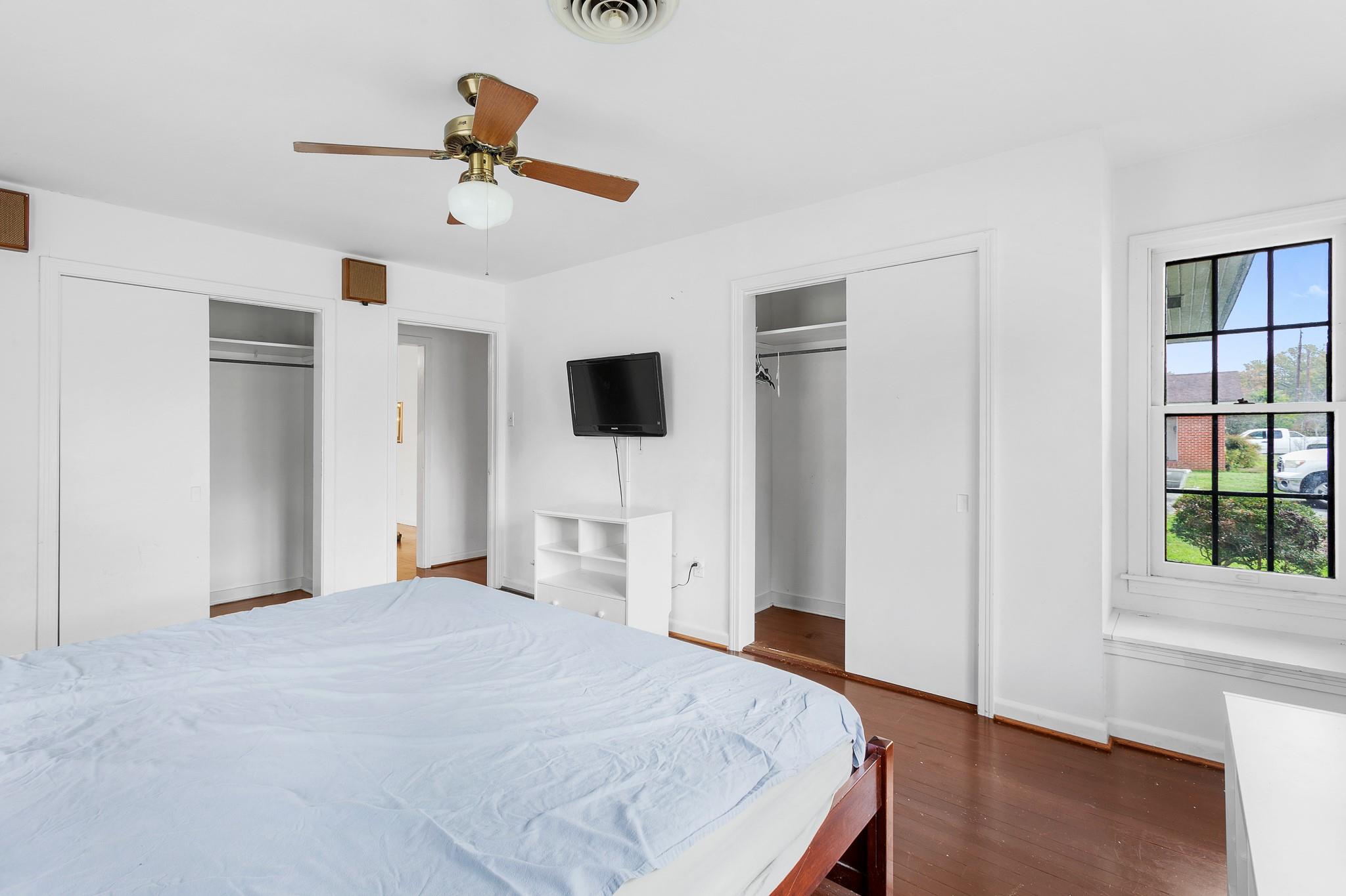 803 Peach St, Seguin, TX 78155