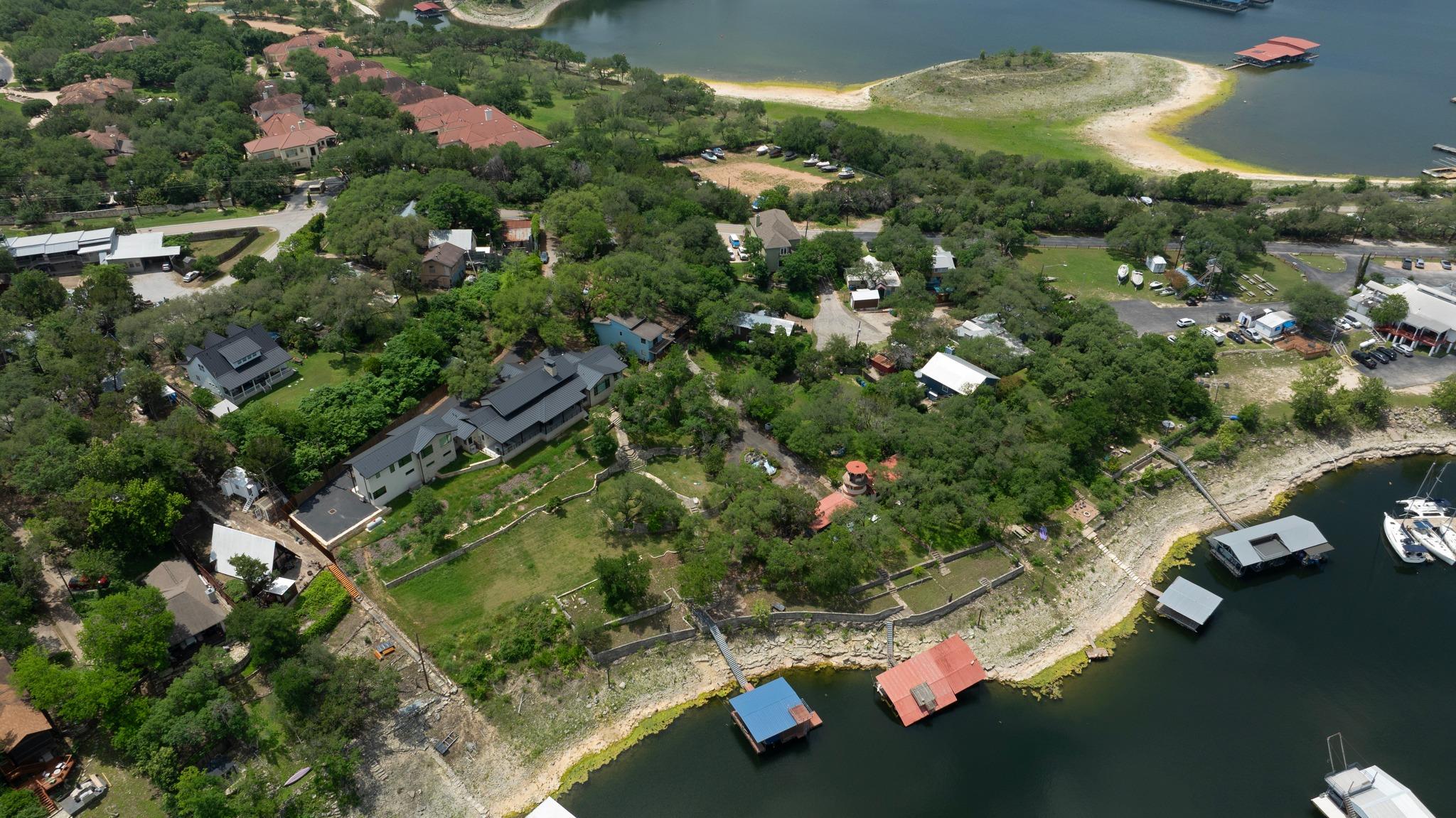 1004 Linscomb Dr, Austin, TX 78734