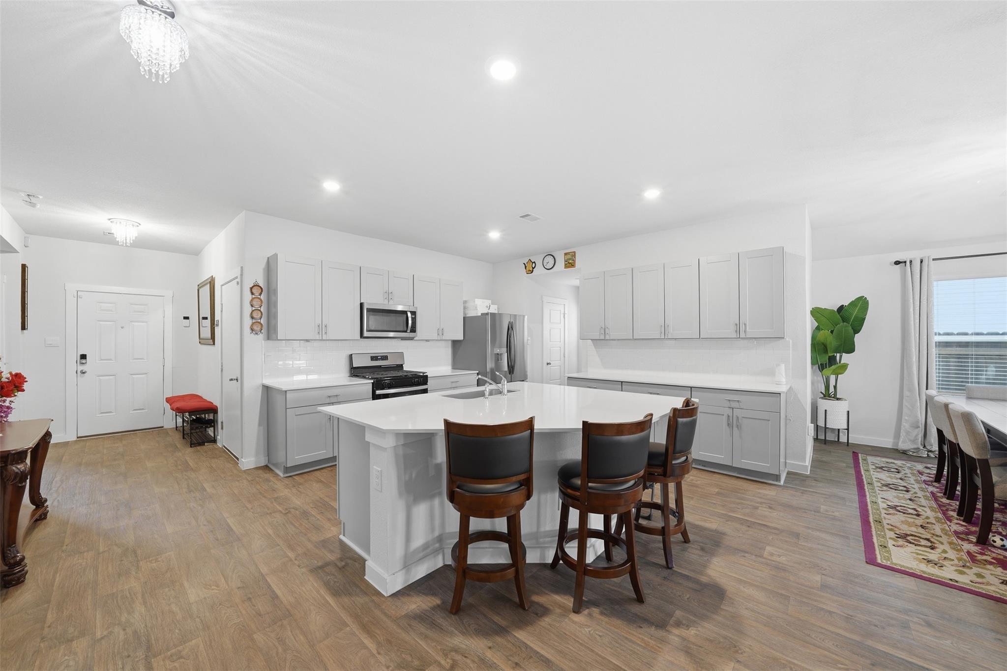 318 Merriman Rd, San Marcos, TX 78666