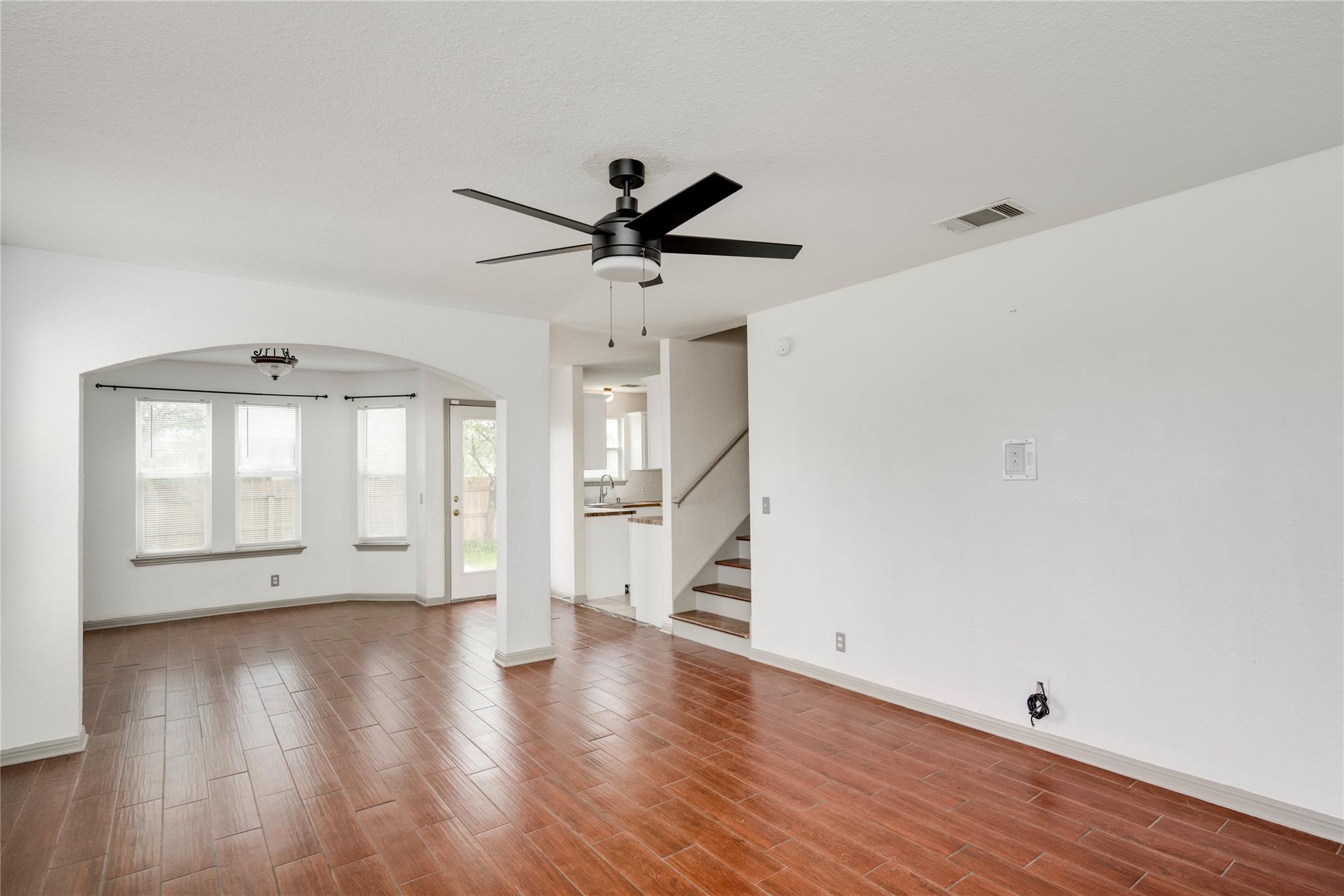 348 Spillway Dr, Kyle, TX 78640