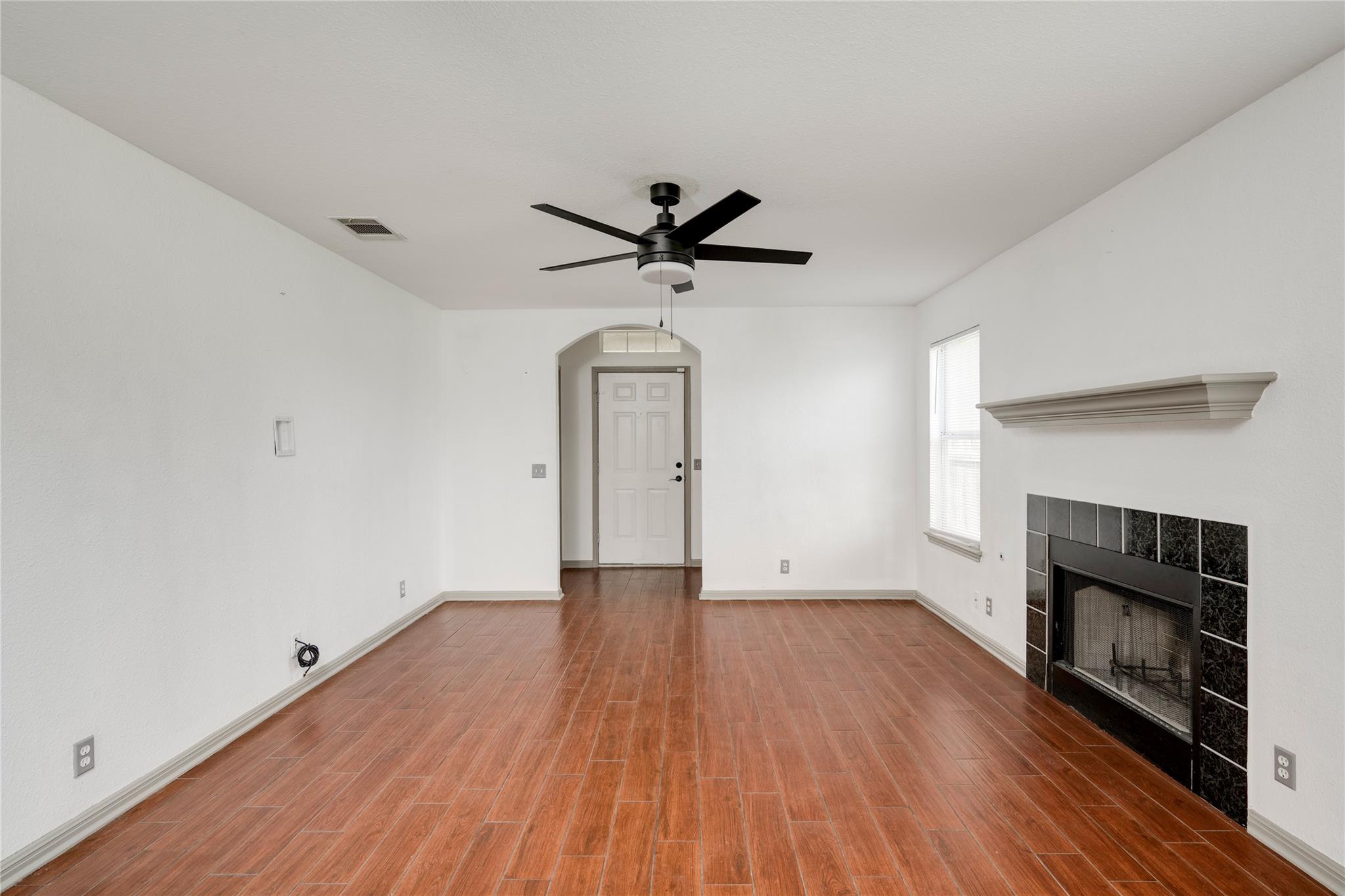 348 Spillway Dr, Kyle, TX 78640