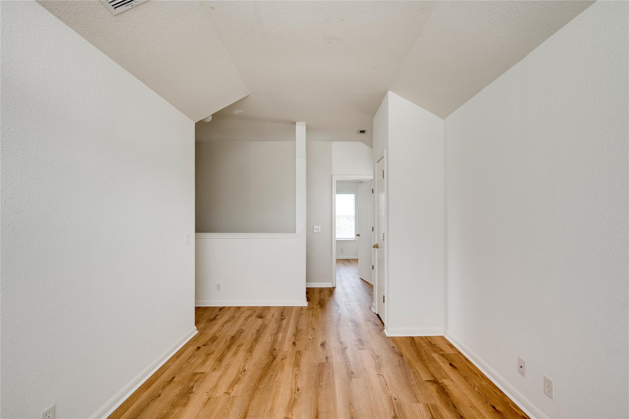 348 Spillway Dr, Kyle, TX 78640