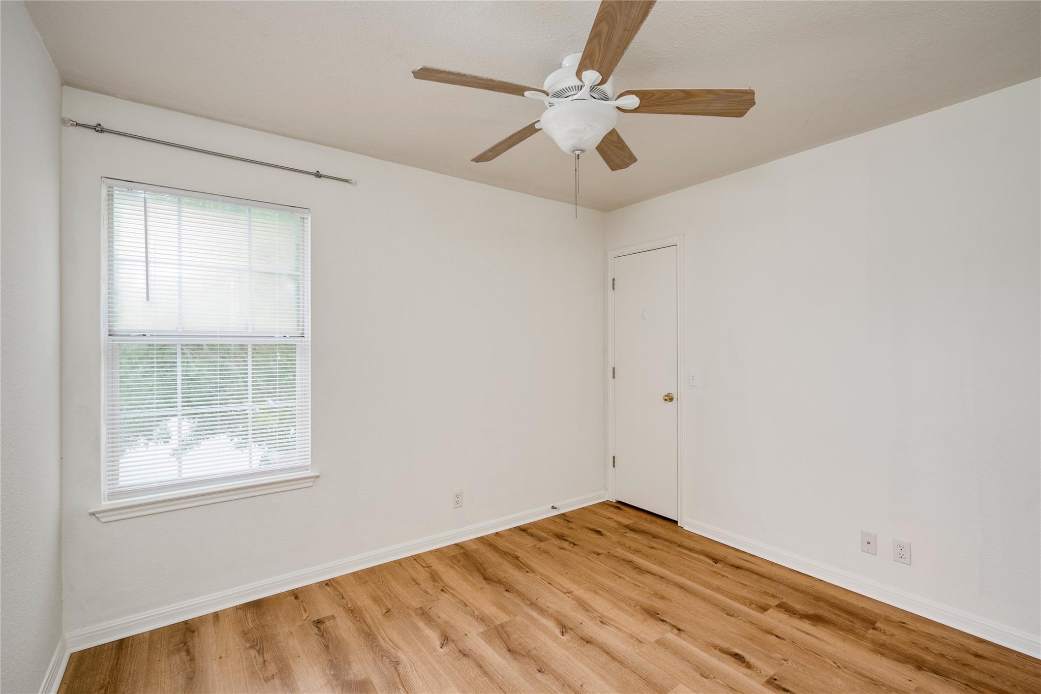 348 Spillway Dr, Kyle, TX 78640