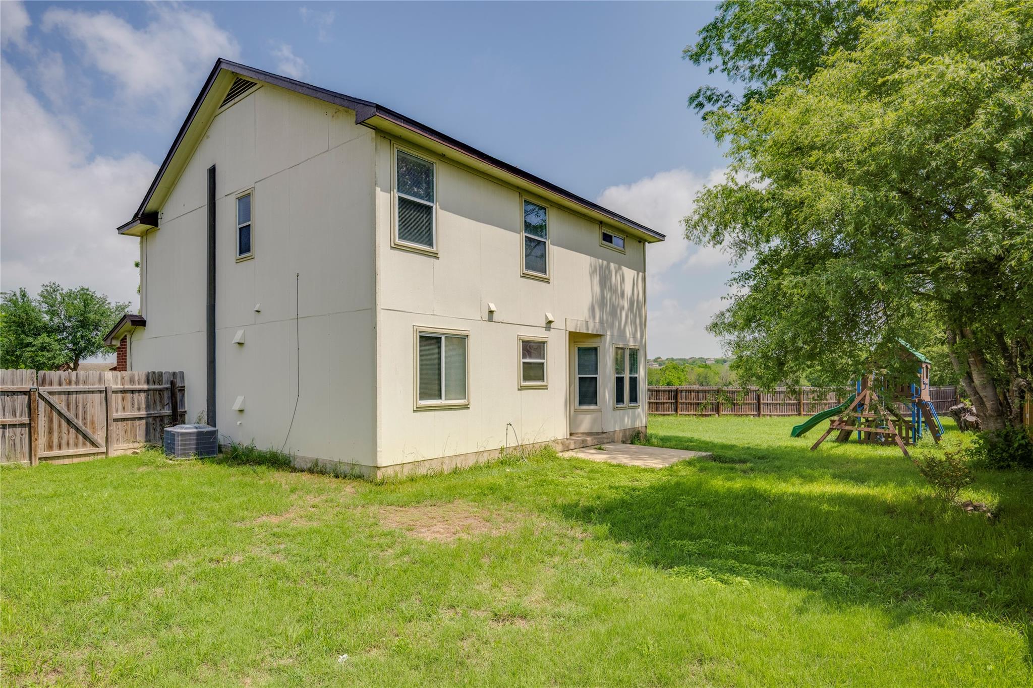 348 Spillway Dr, Kyle, TX 78640