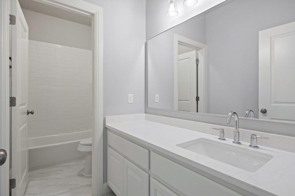 17612 Wildrye Dr, Austin, TX 78738