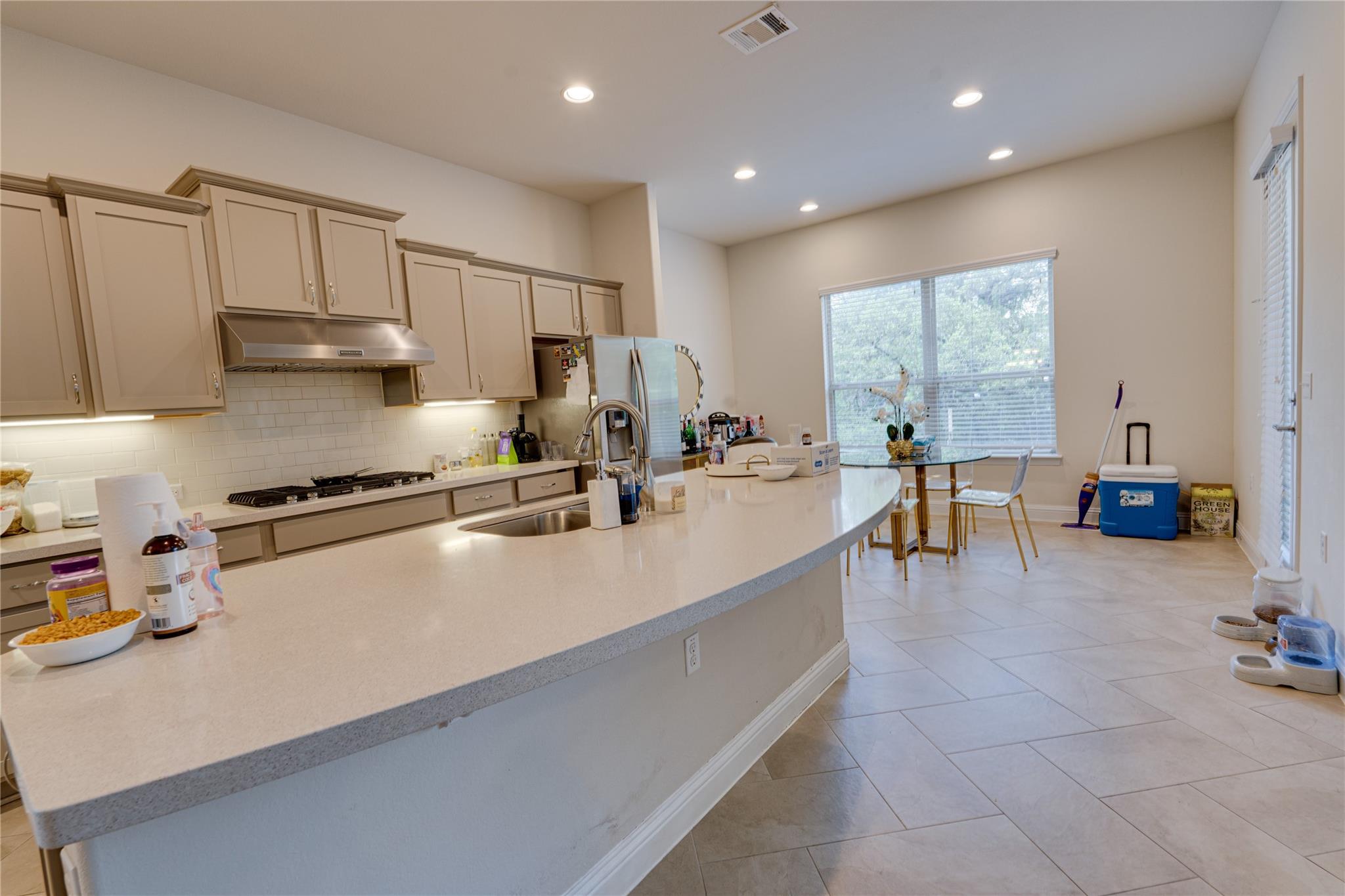 9301 Ivalenes Hope Dr, Austin, TX 78717