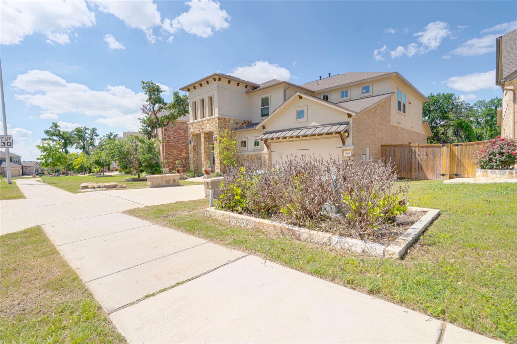 9301 Ivalenes Hope Dr, Austin, TX 78717