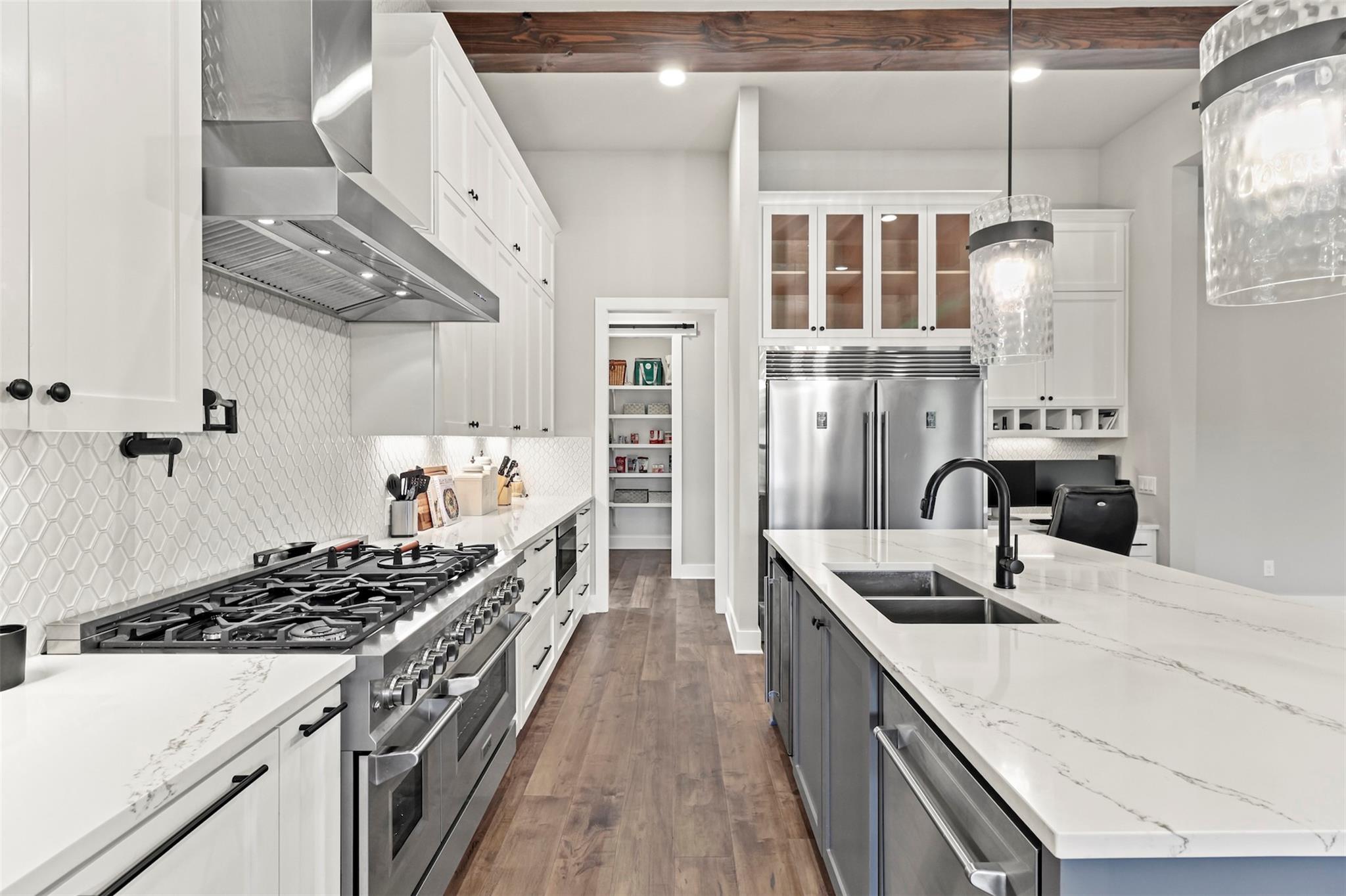 1687 Noble Trl, Canyon Lake, TX 78133