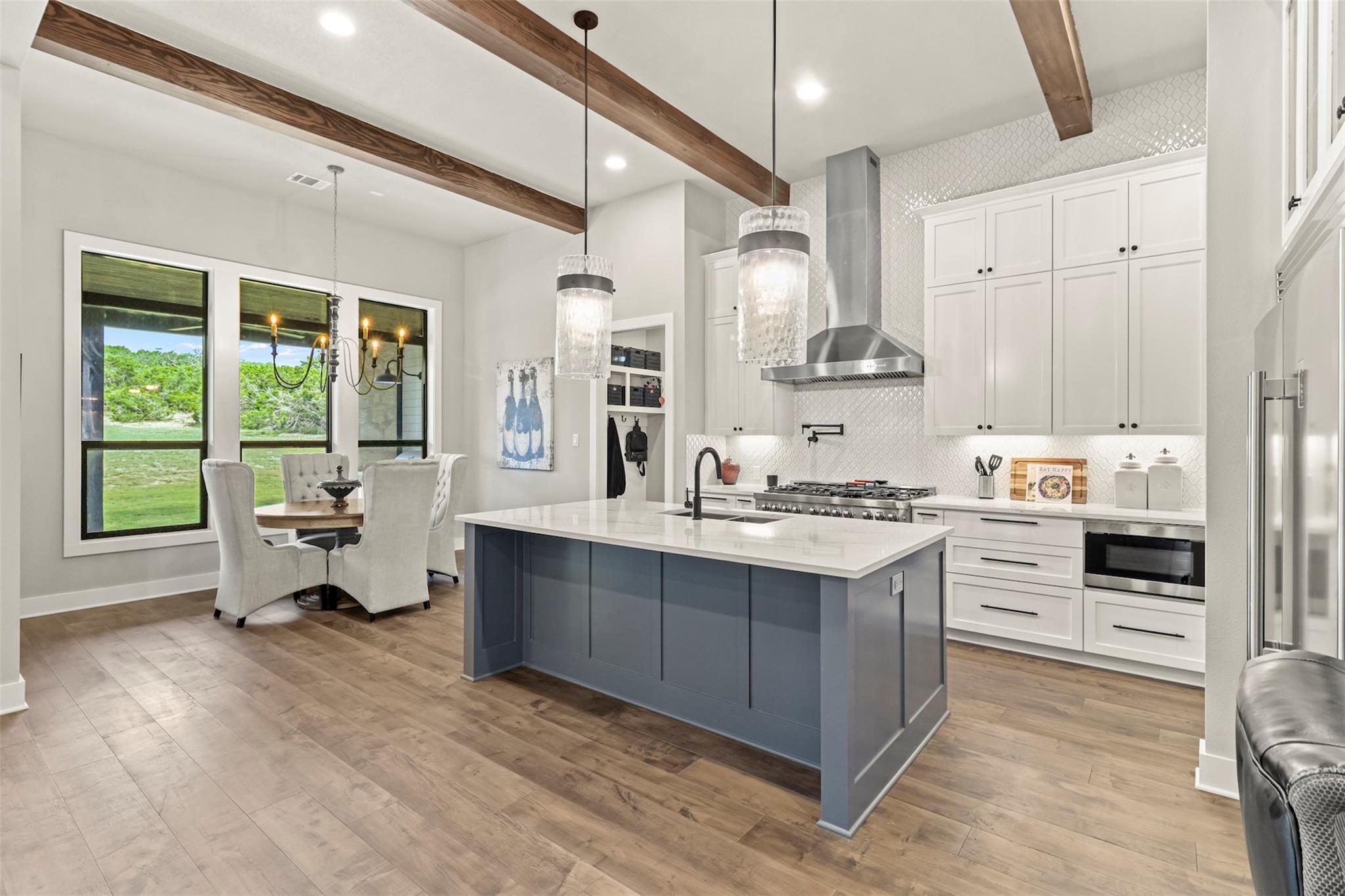 1687 Noble Trl, Canyon Lake, TX 78133