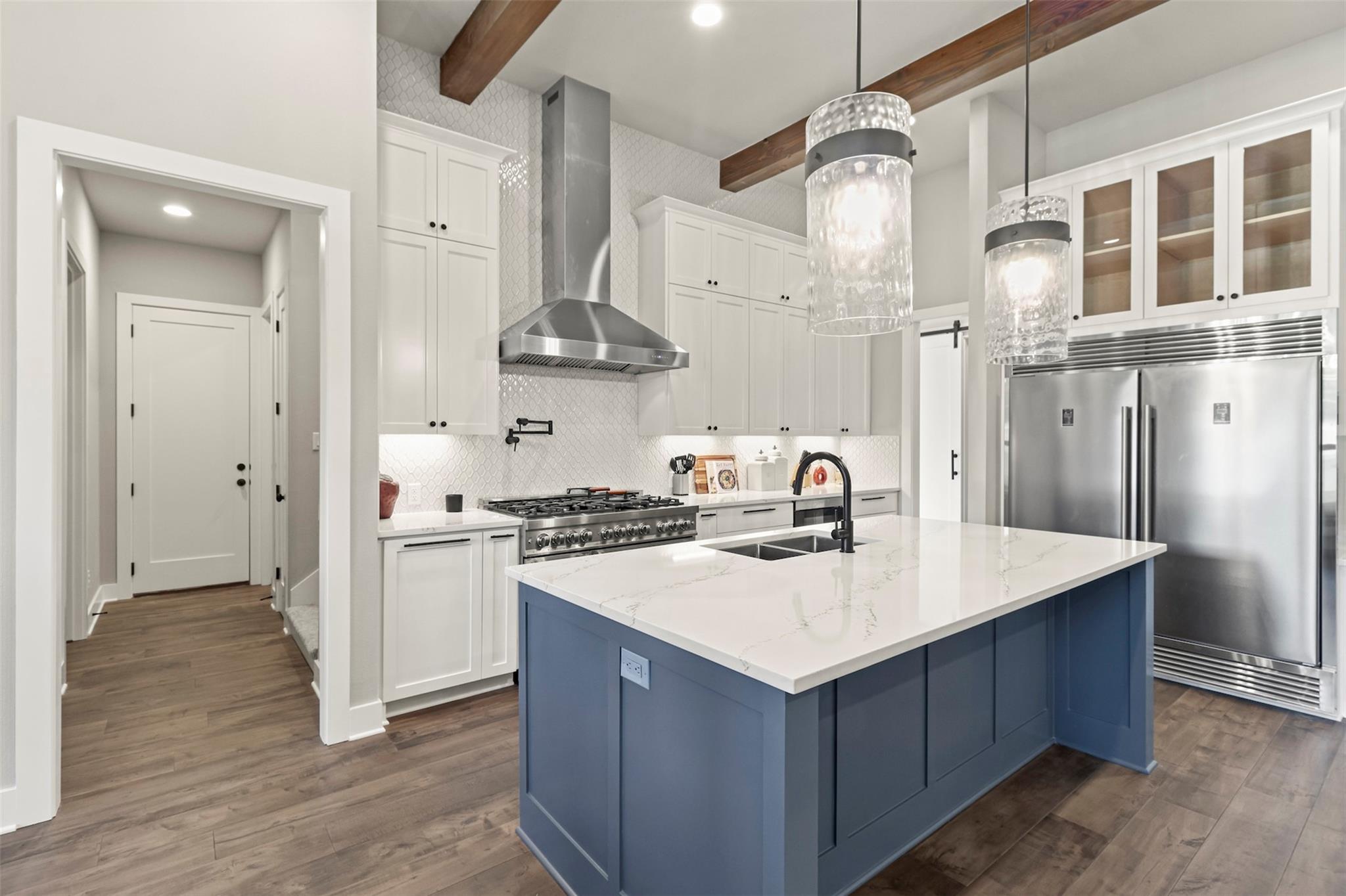 1687 Noble Trl, Canyon Lake, TX 78133