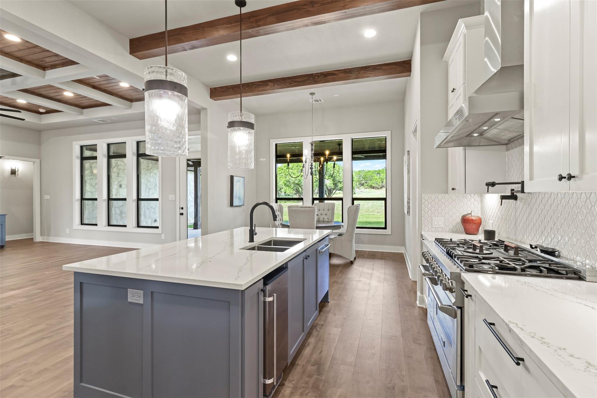 1687 Noble Trl, Canyon Lake, TX 78133