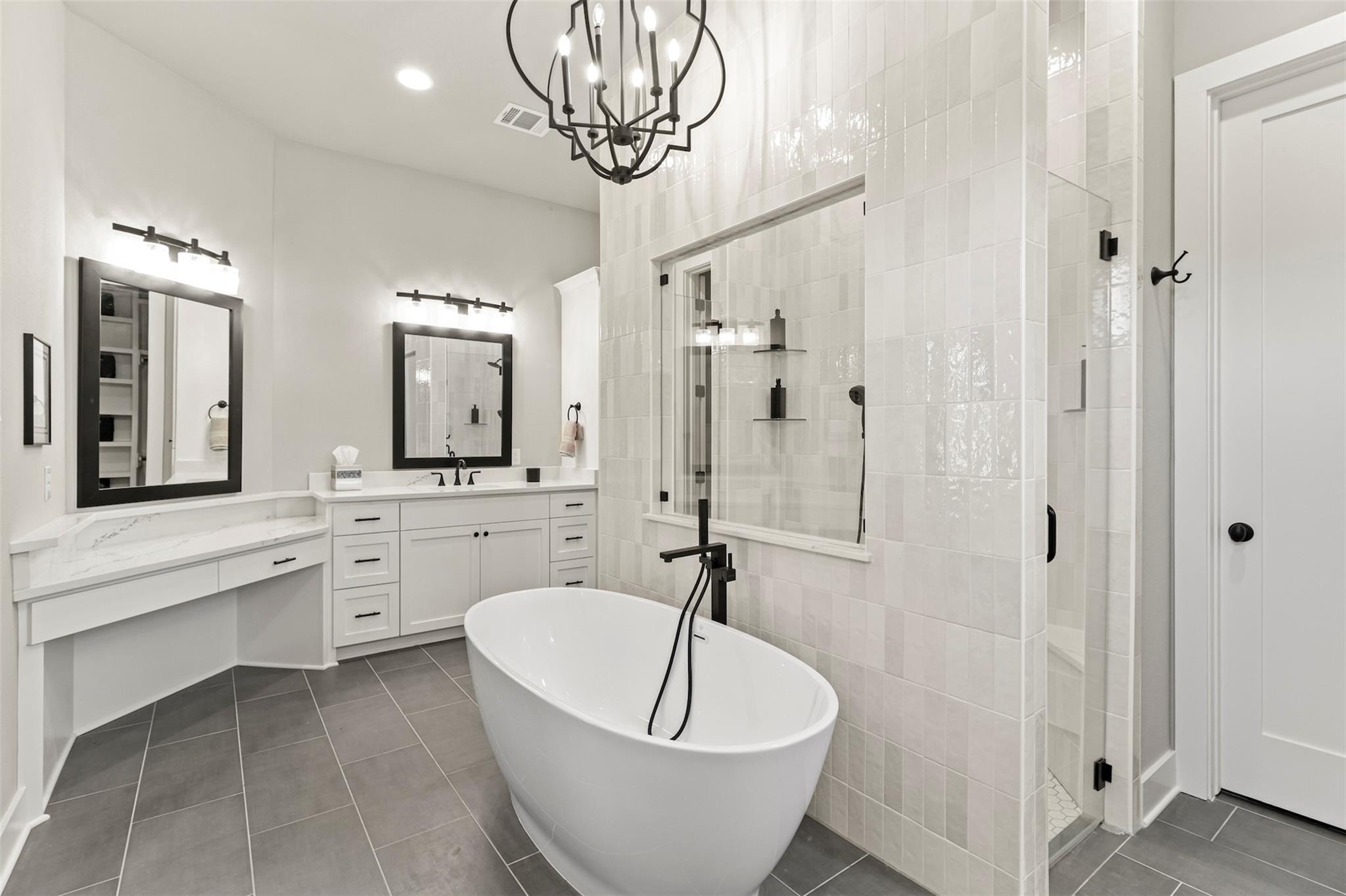 1687 Noble Trl, Canyon Lake, TX 78133