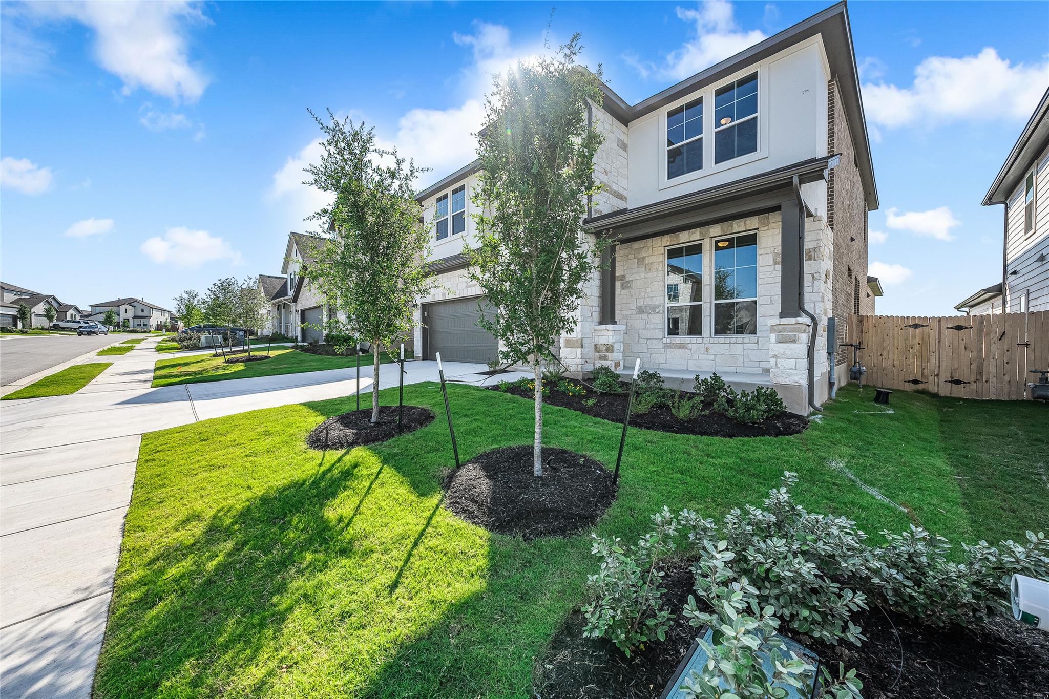 6812 Rounded Pebble Ln, Buda, TX 78610