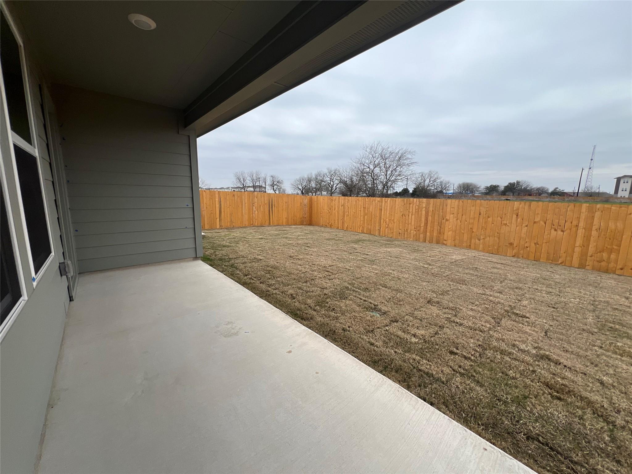 221 Wirecrested Dr, Lockhart, TX 78644