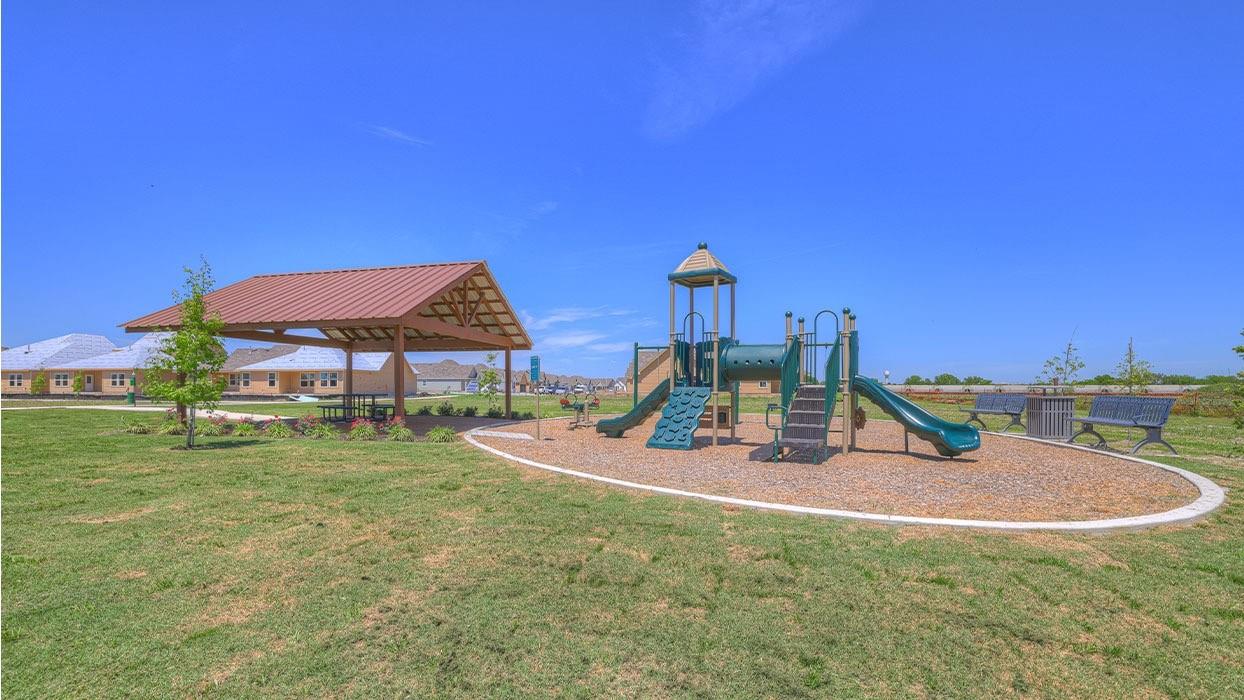 221 Wirecrested Dr, Lockhart, TX 78644