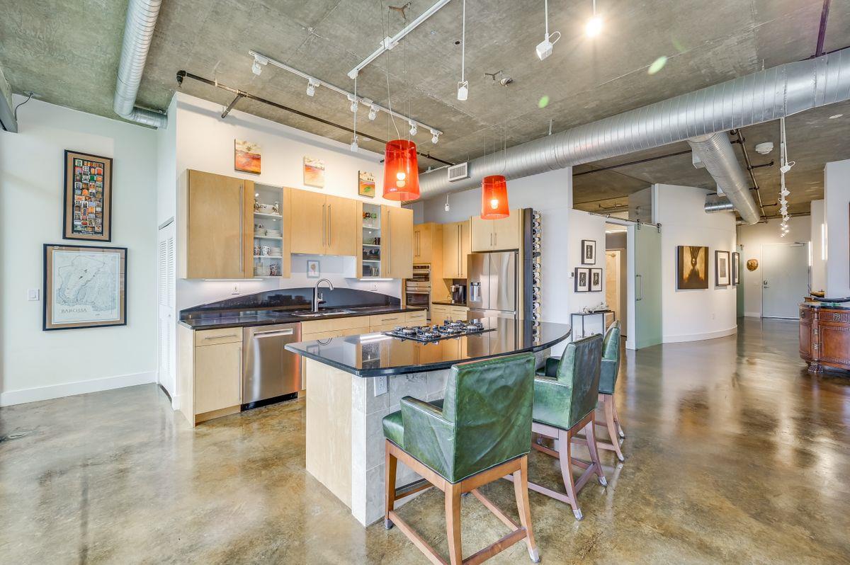 311 W 5th St # 1002, Austin, TX 78701