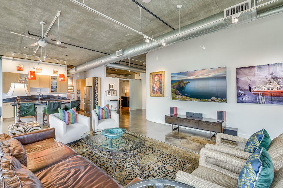 311 W 5th St # 1002, Austin, TX 78701