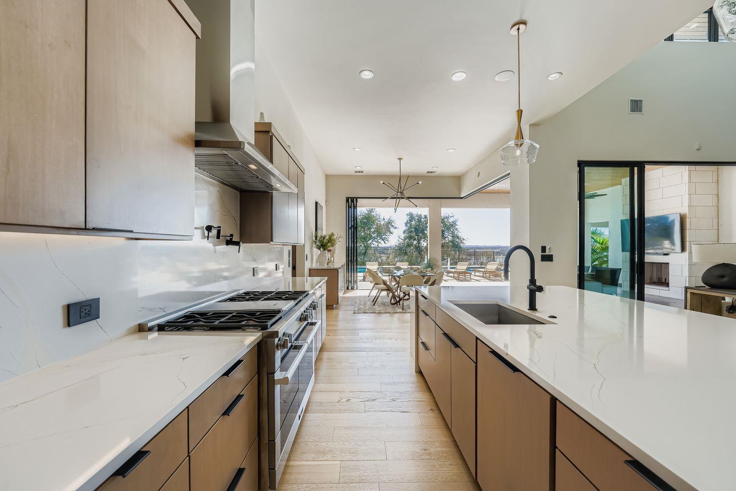 6412 Lantern View Dr, Jonestown, TX 78645