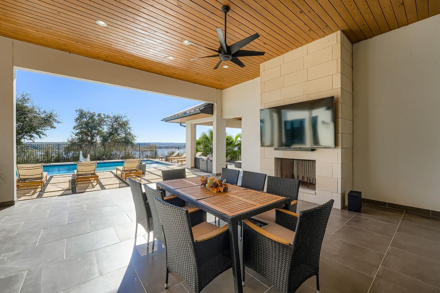 6412 Lantern View Dr, Jonestown, TX 78645