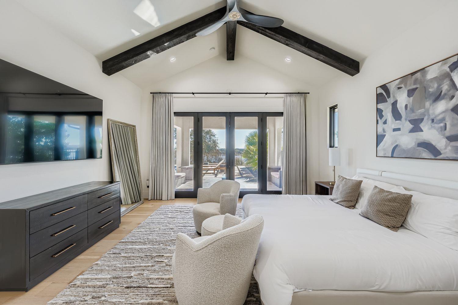 6412 Lantern View Dr, Jonestown, TX 78645