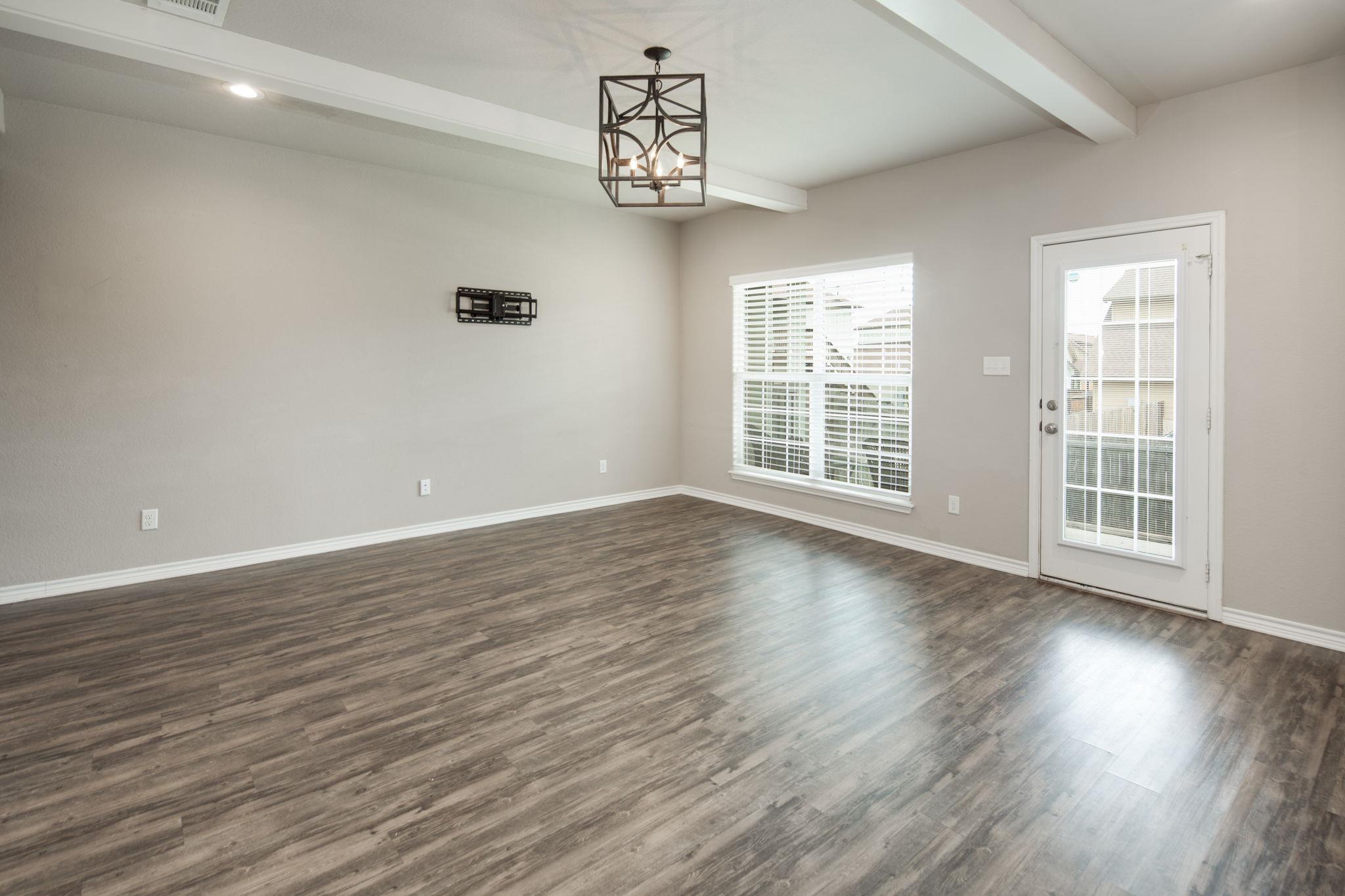 3433 Summerway Dr, College Station, TX 77845