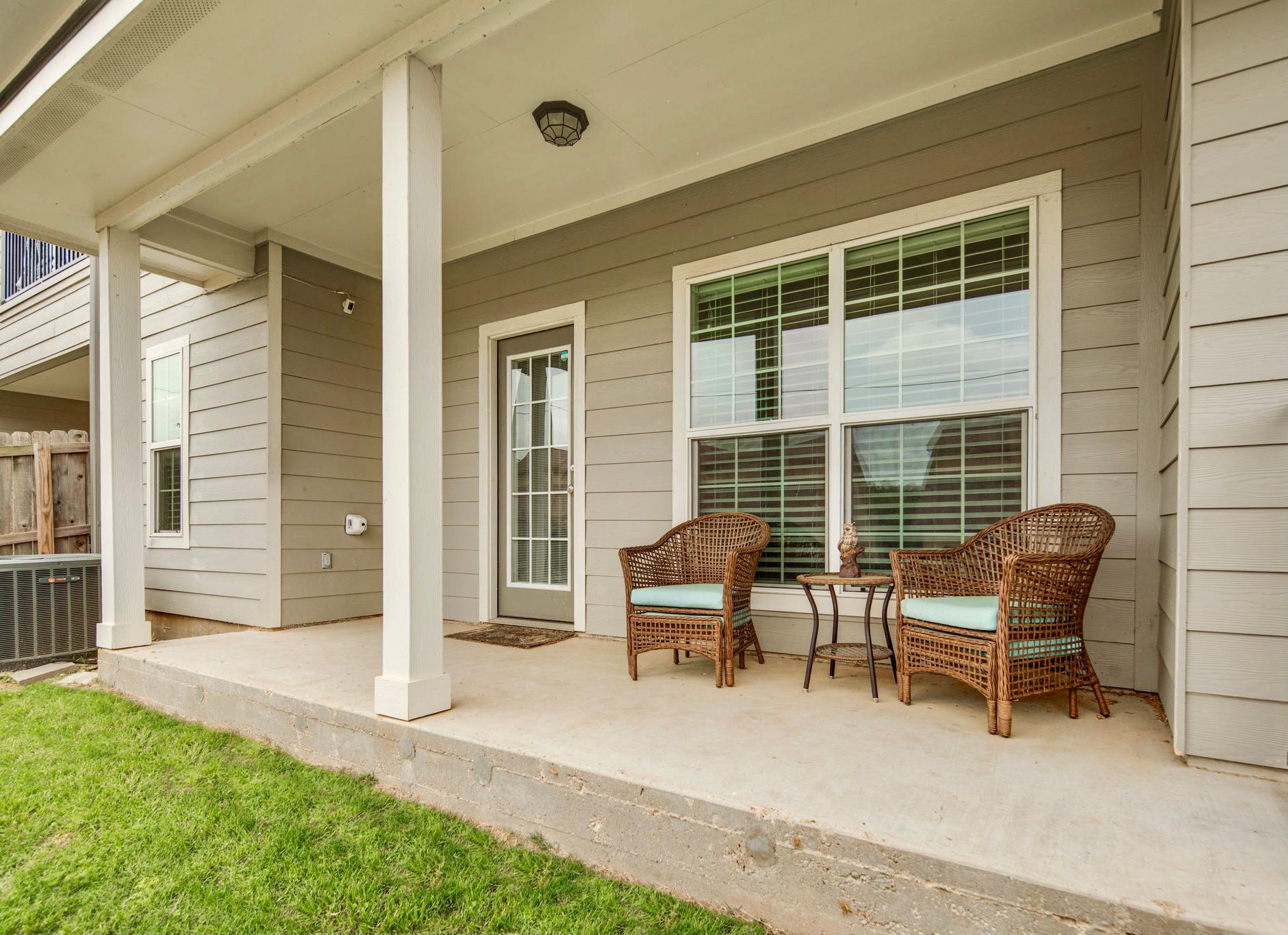 3433 Summerway Dr, College Station, TX 77845