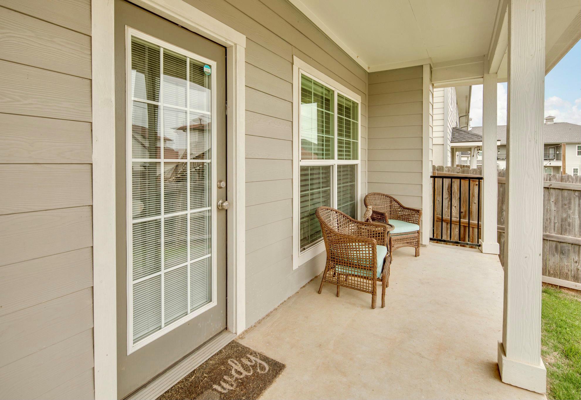 3433 Summerway Dr, College Station, TX 77845