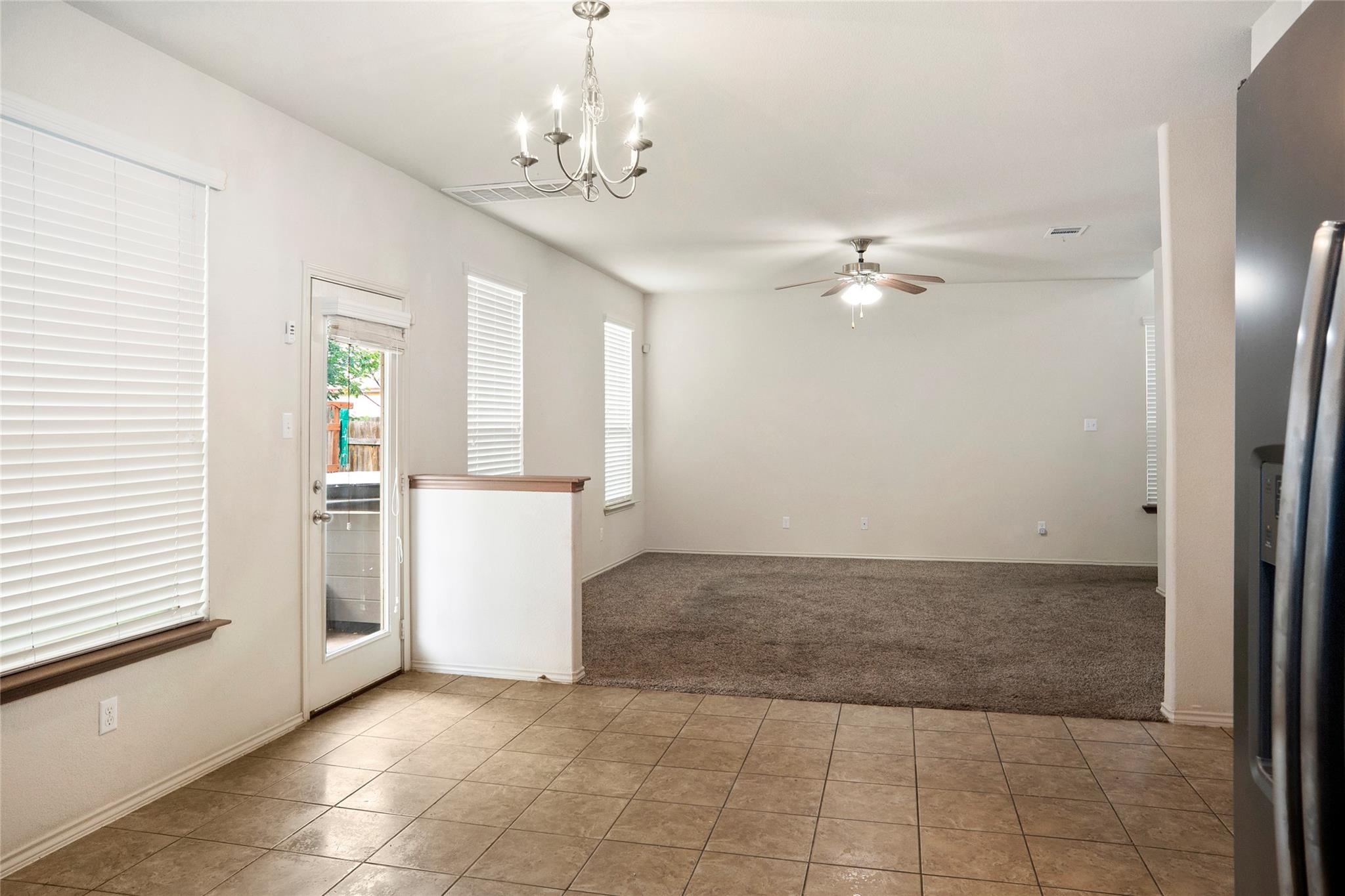 212 Foster Ln, Jarrell, TX 76537