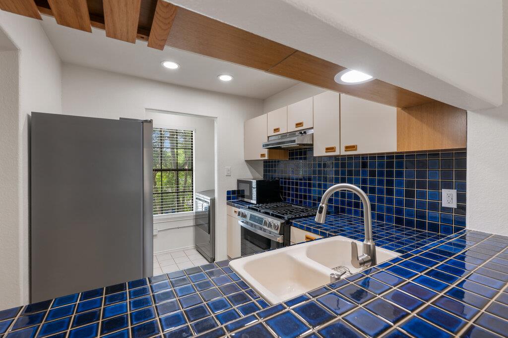 4306 Bonnell Vista Cv # C4, Austin, TX 78731