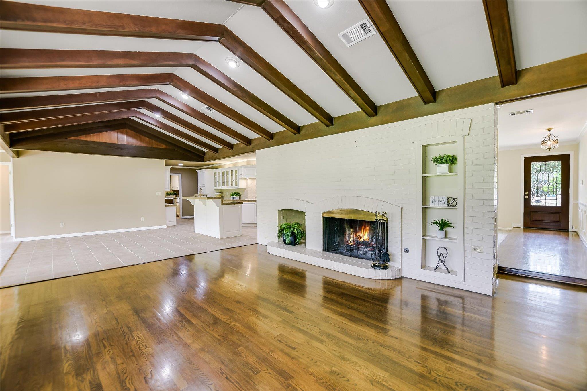 4011 N Hills Dr, Austin, TX 78731