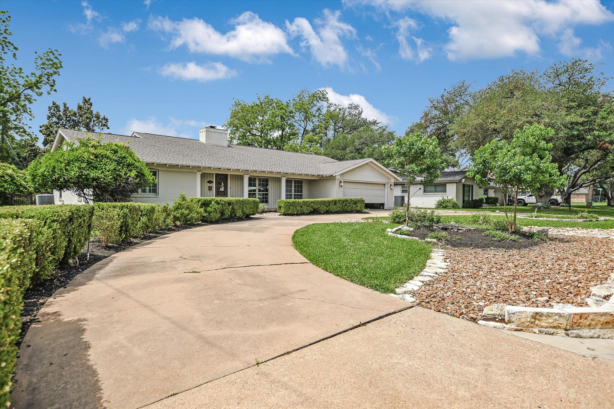 4011 N Hills Dr, Austin, TX 78731