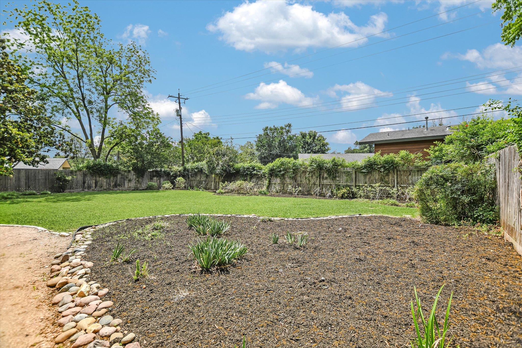 4011 N Hills Dr, Austin, TX 78731