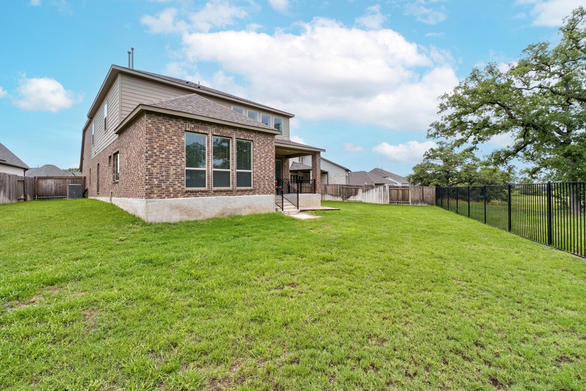 105 Sweetgum Cv, Bastrop, TX 78602