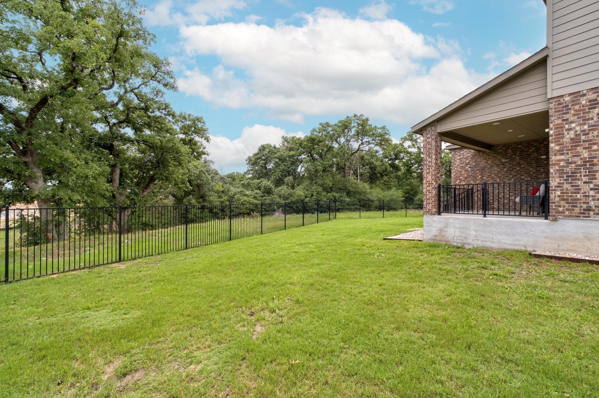 105 Sweetgum Cv, Bastrop, TX 78602