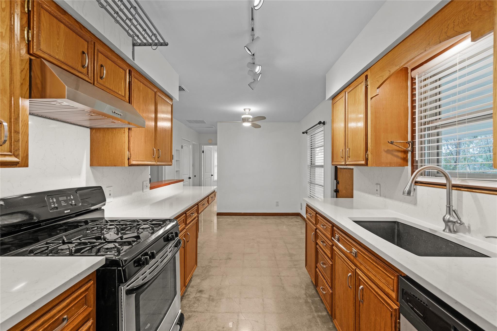 5104 Waterbrook Dr, Austin, TX 78723