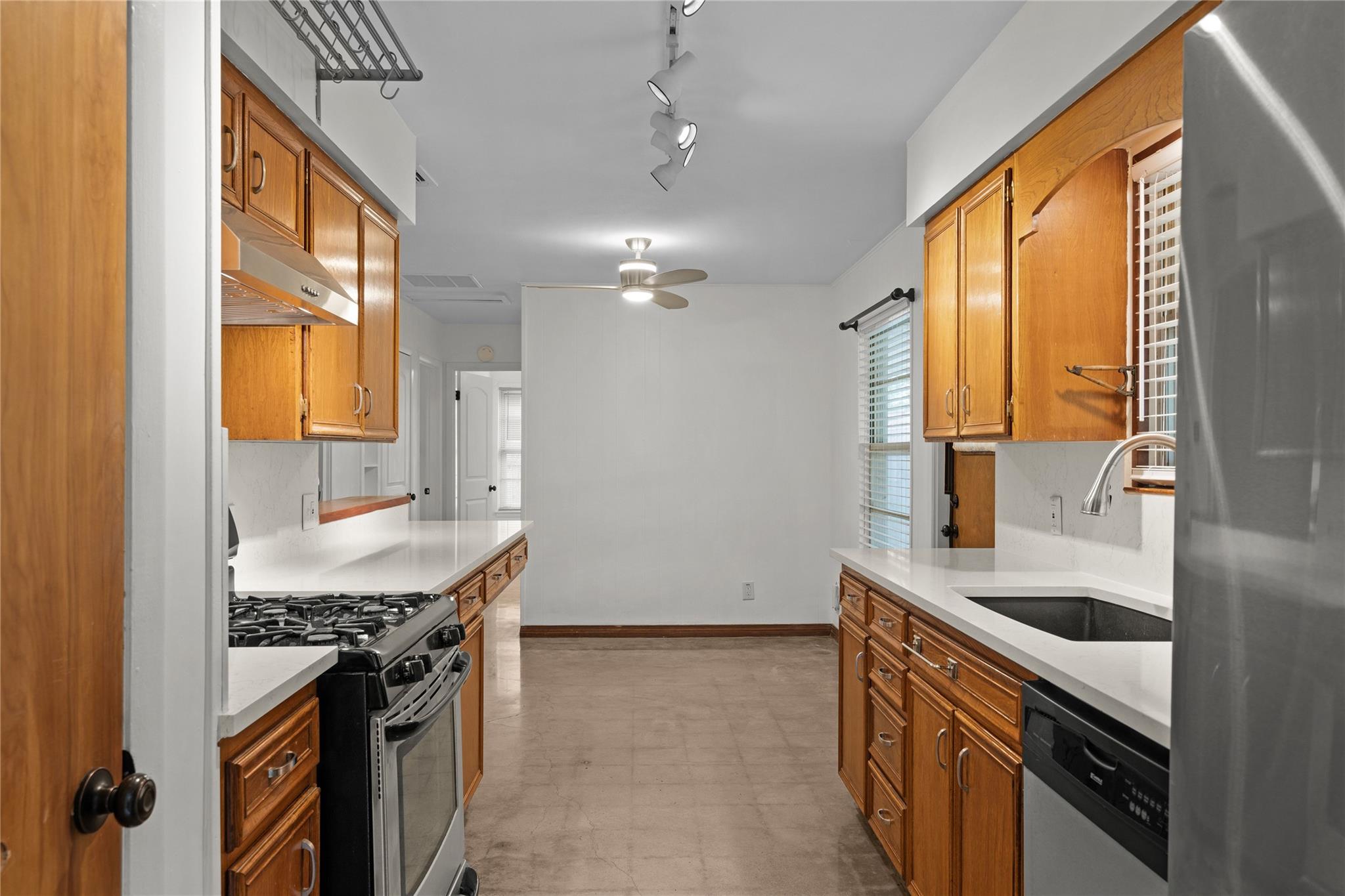 5104 Waterbrook Dr, Austin, TX 78723