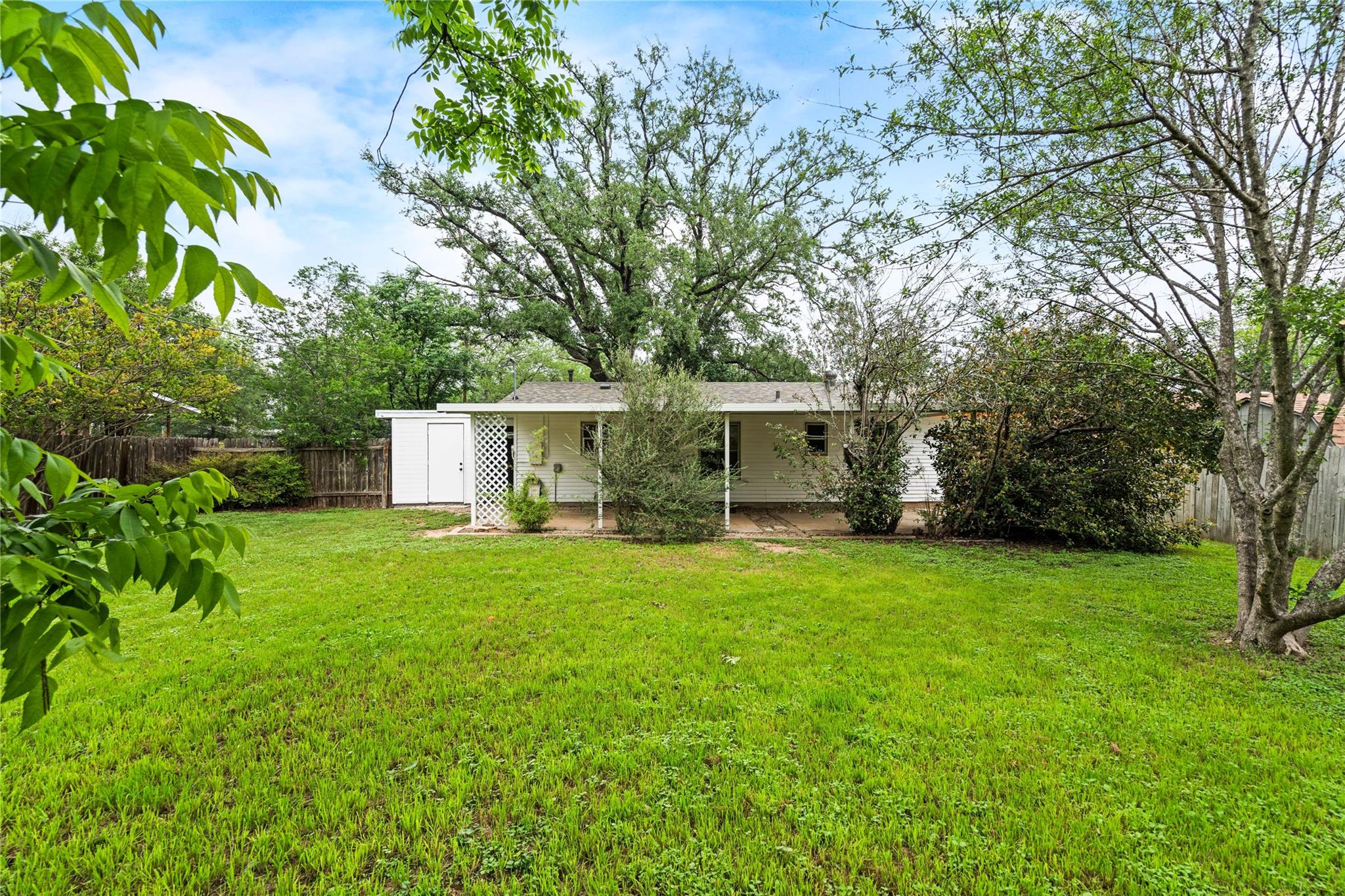 5104 Waterbrook Dr, Austin, TX 78723