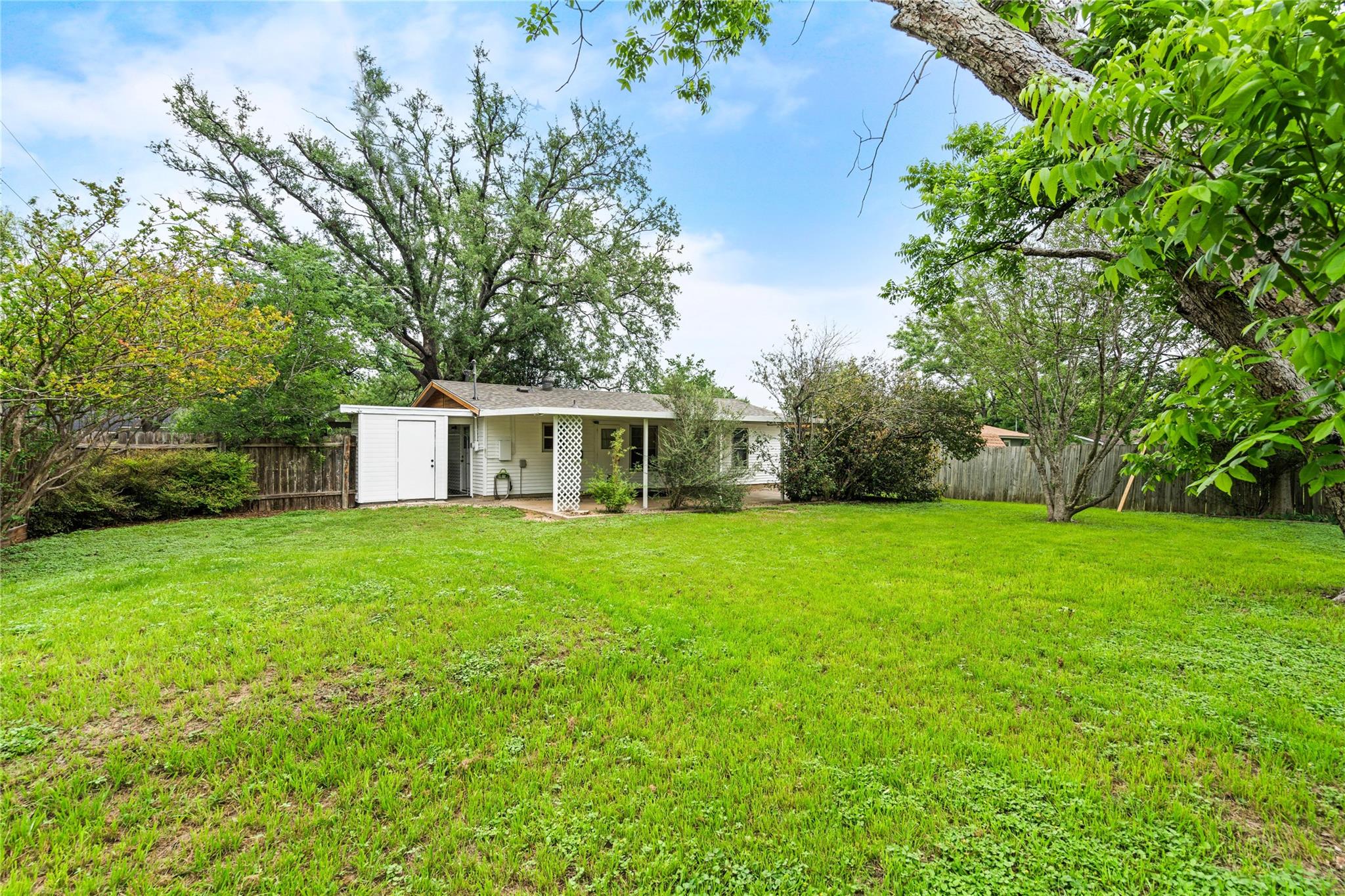 5104 Waterbrook Dr, Austin, TX 78723