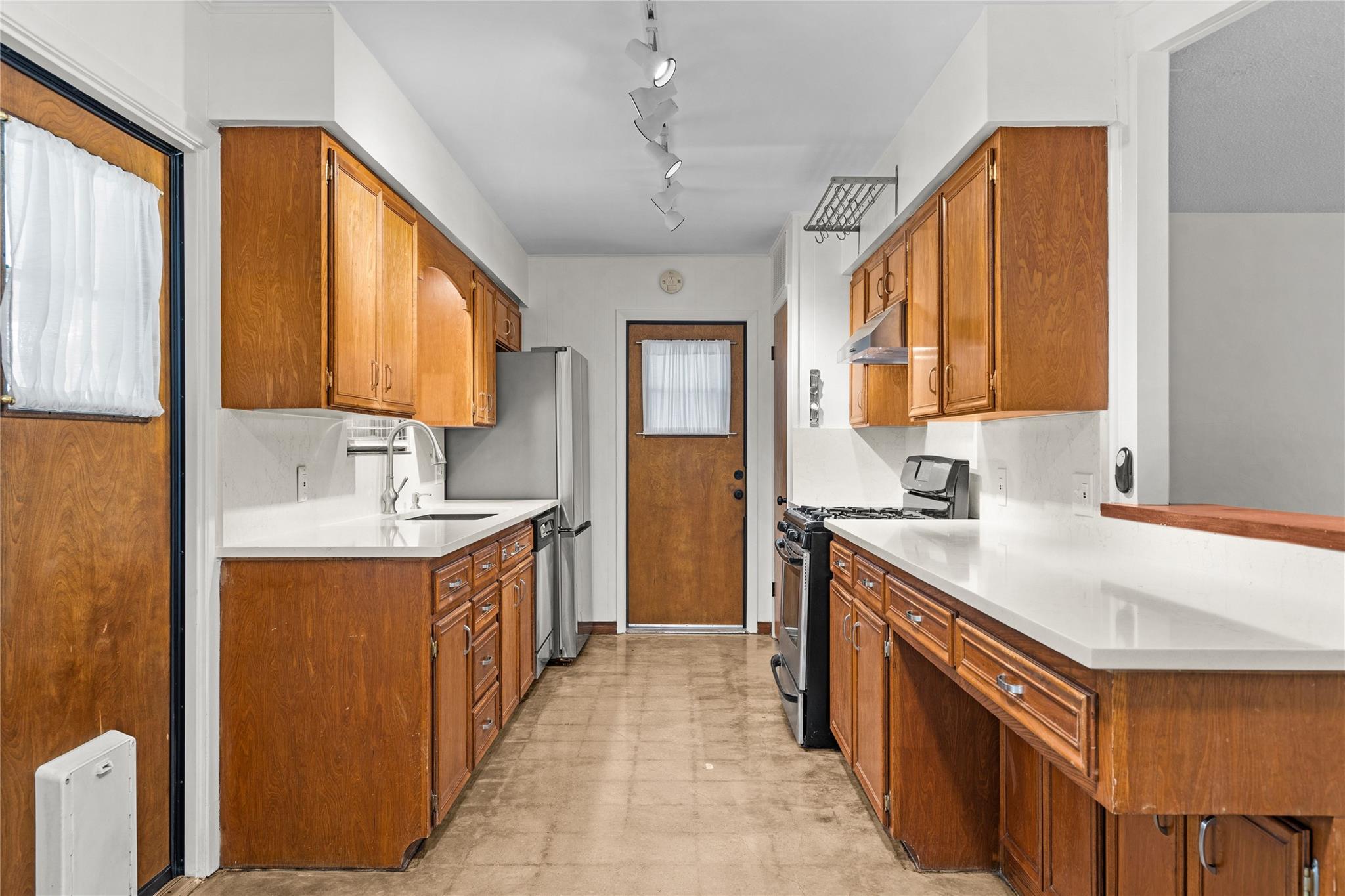5104 Waterbrook Dr, Austin, TX 78723