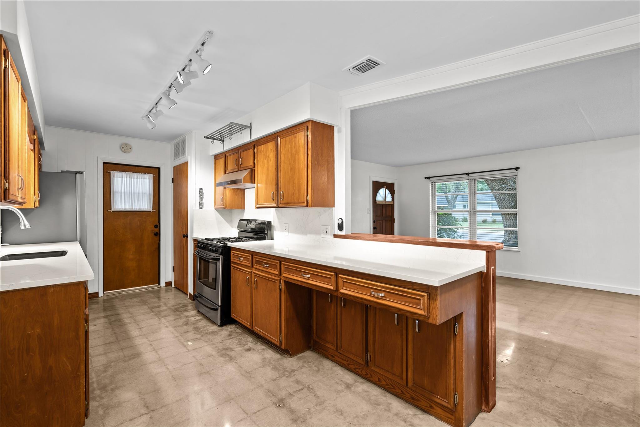 5104 Waterbrook Dr, Austin, TX 78723